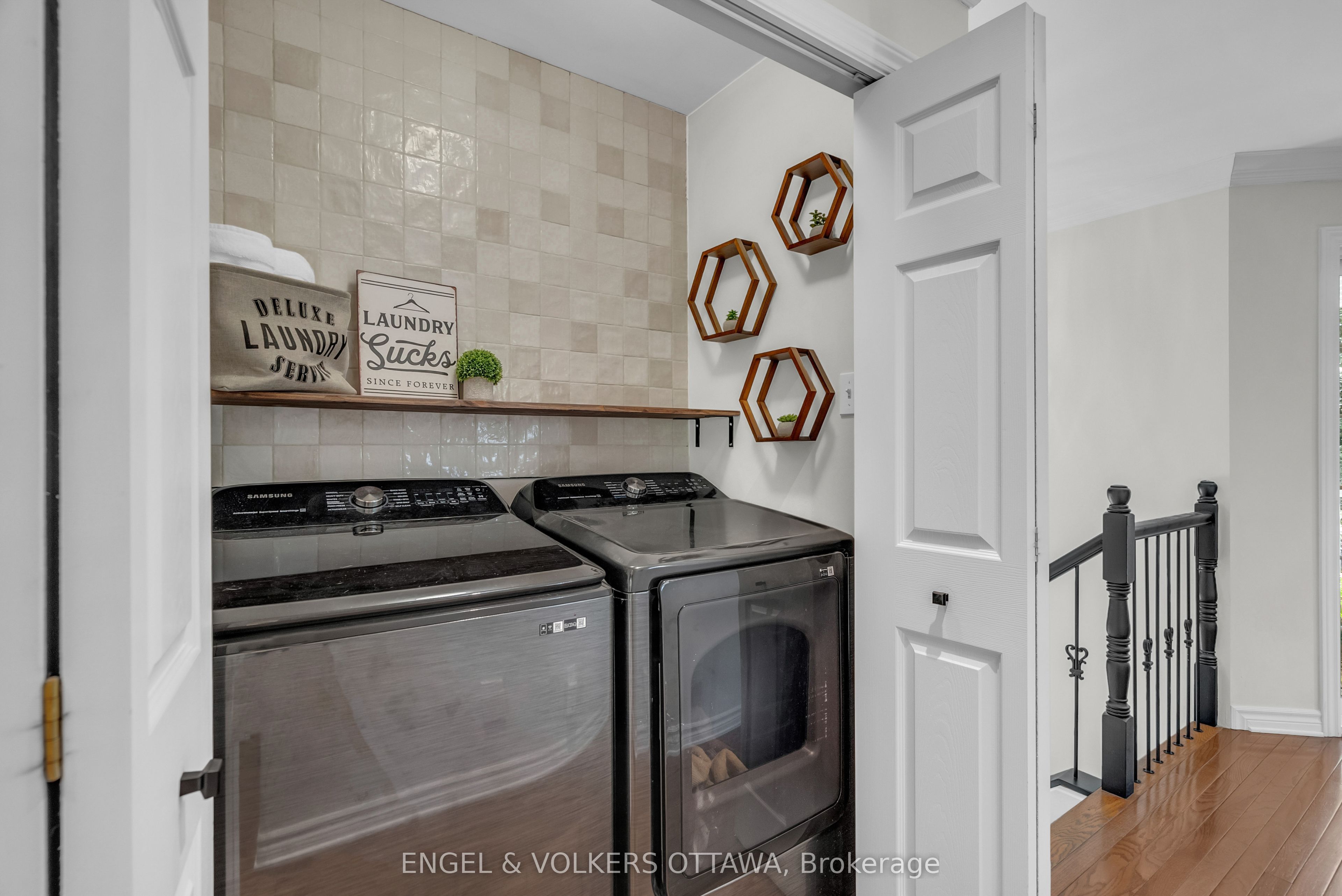 7359 Marcella Drive Property Photo 18