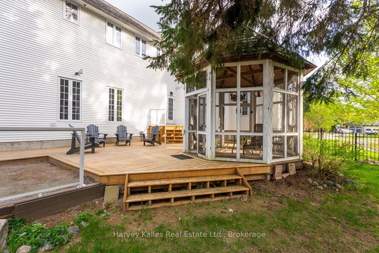 9 Melane Court Property Photo 44