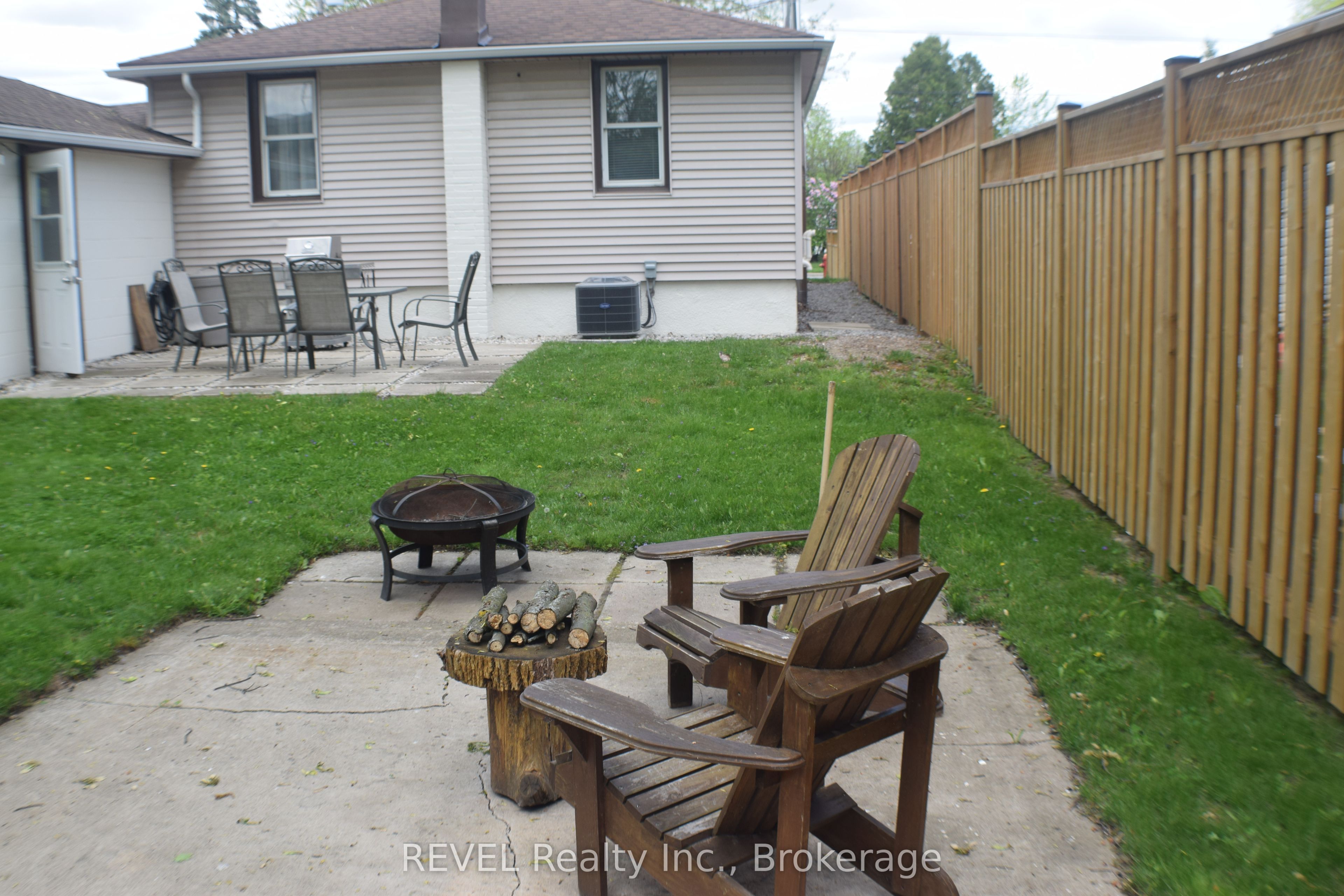 5820 Keith Street Property Photo 5