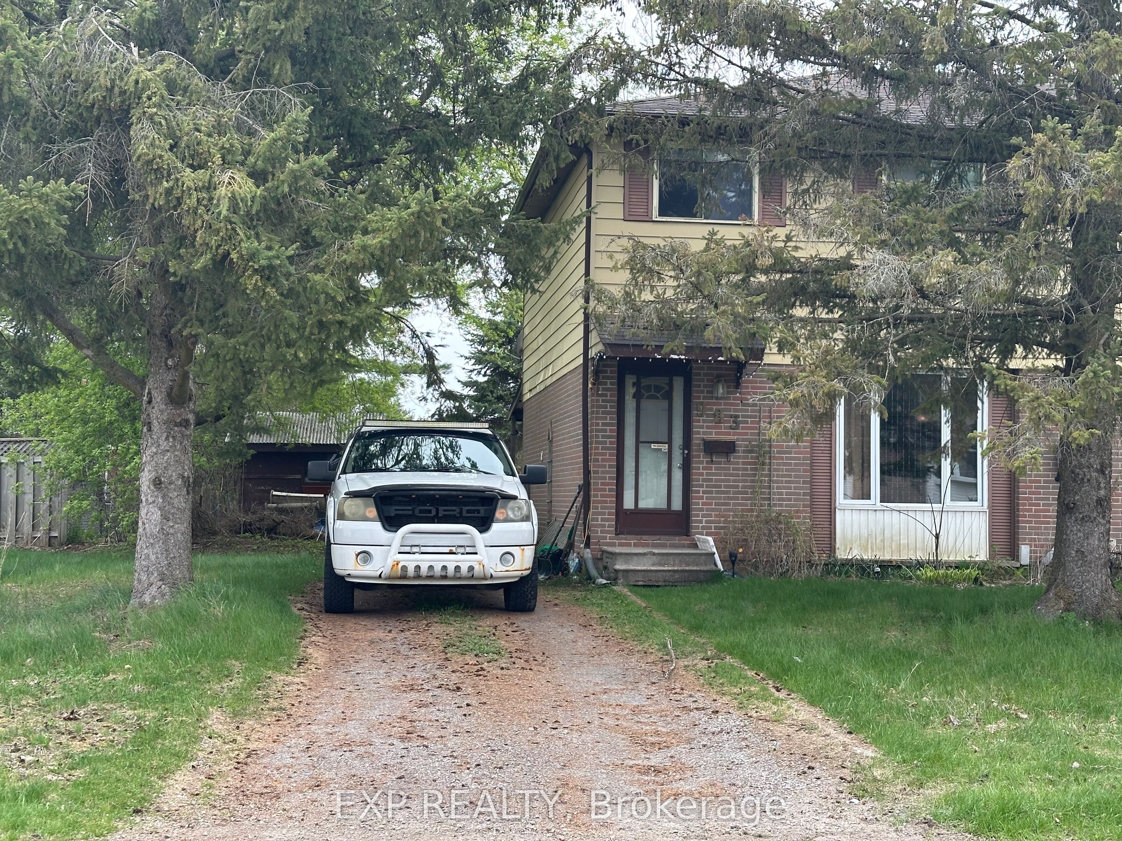983 Mackenzie Road Property Photo 2
