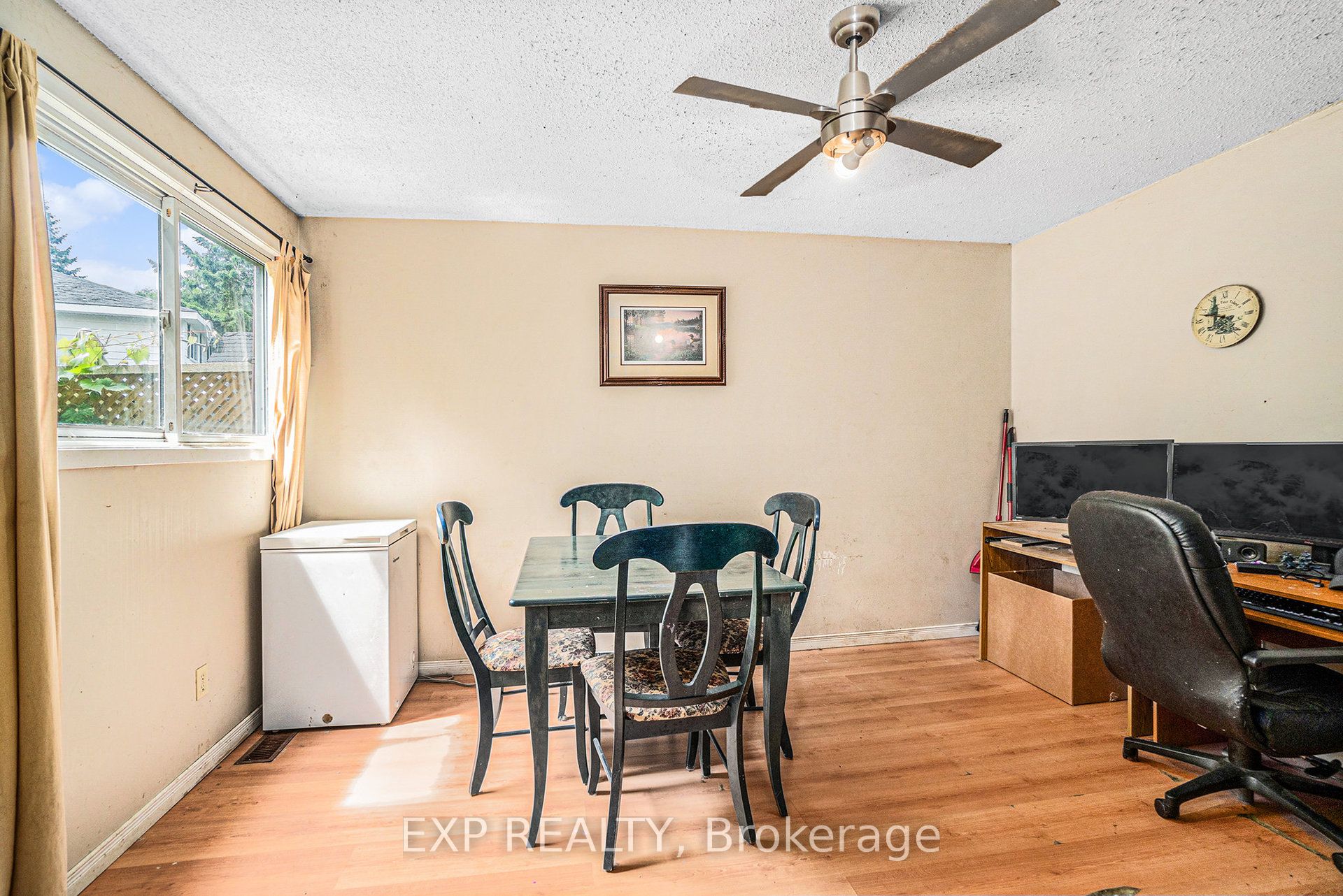 983 Mackenzie Road Property Photo 7