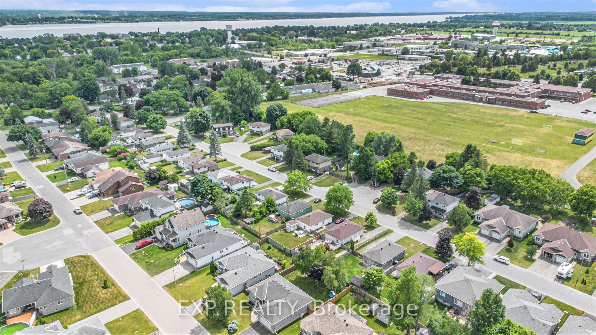 983 Mackenzie Road Property Photo 18