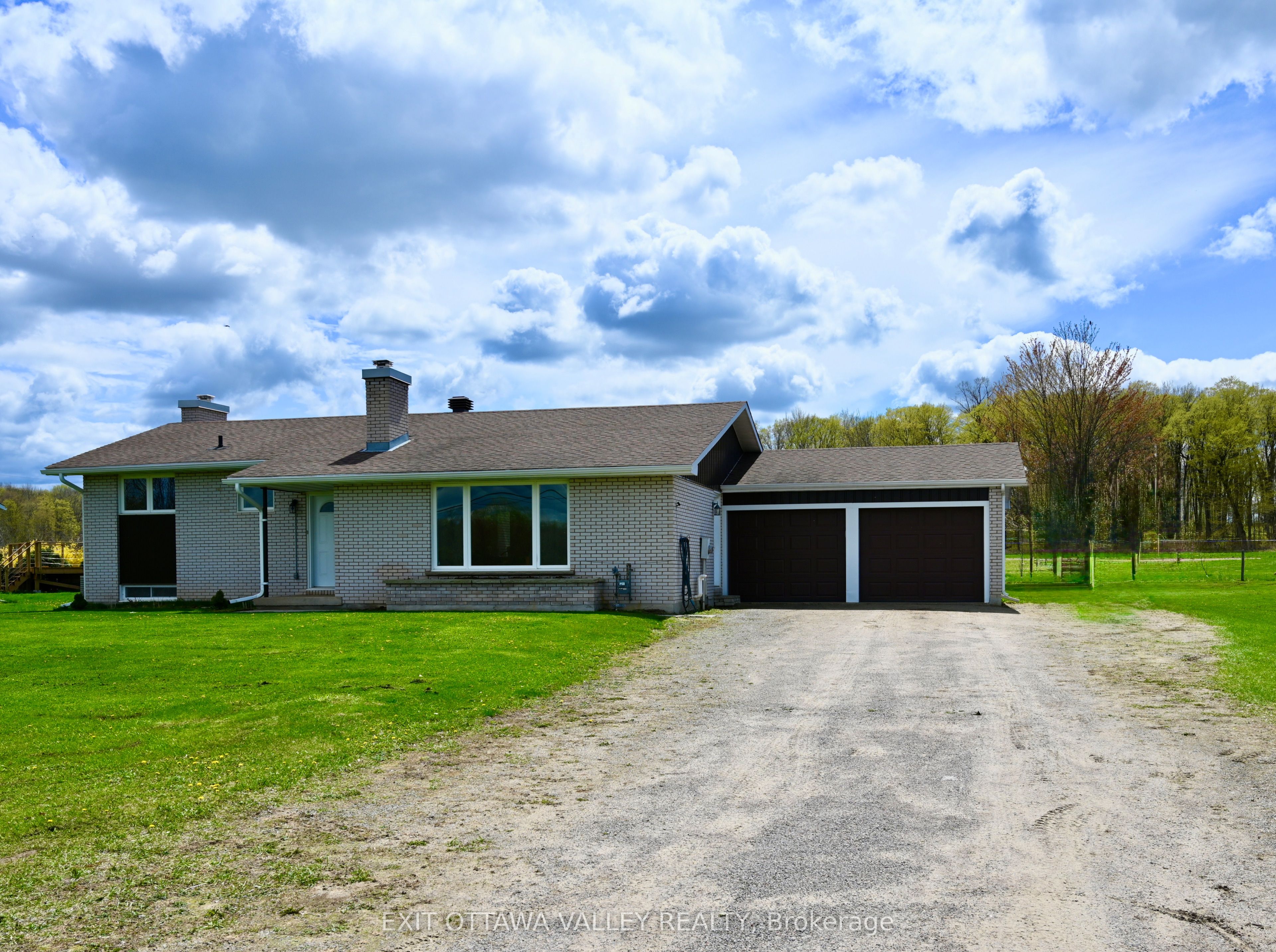 2297 Beachburg Rd Property Photo