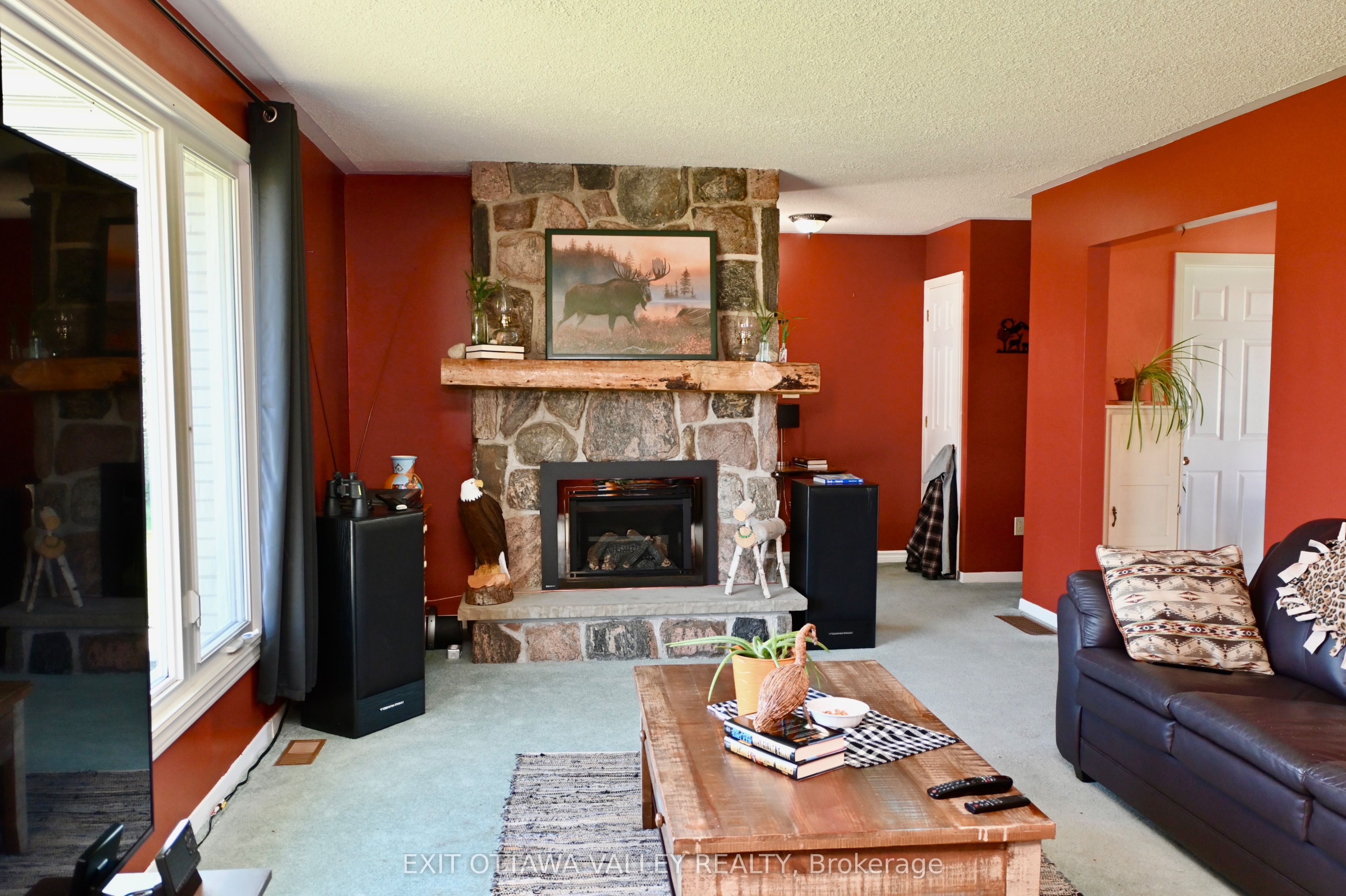 2297 Beachburg Road Property Photo 11