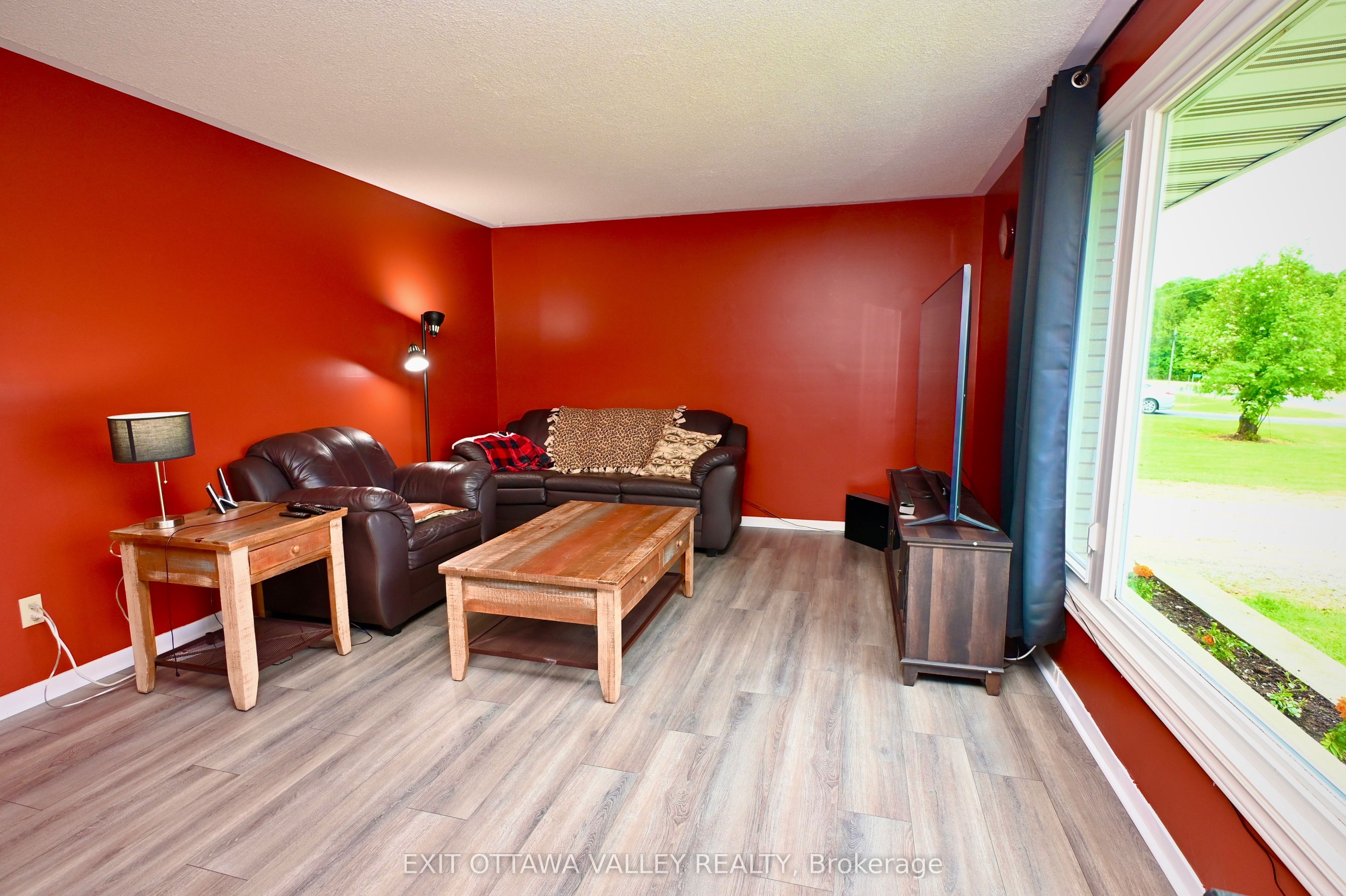 2297 Beachburg Road Property Photo 13