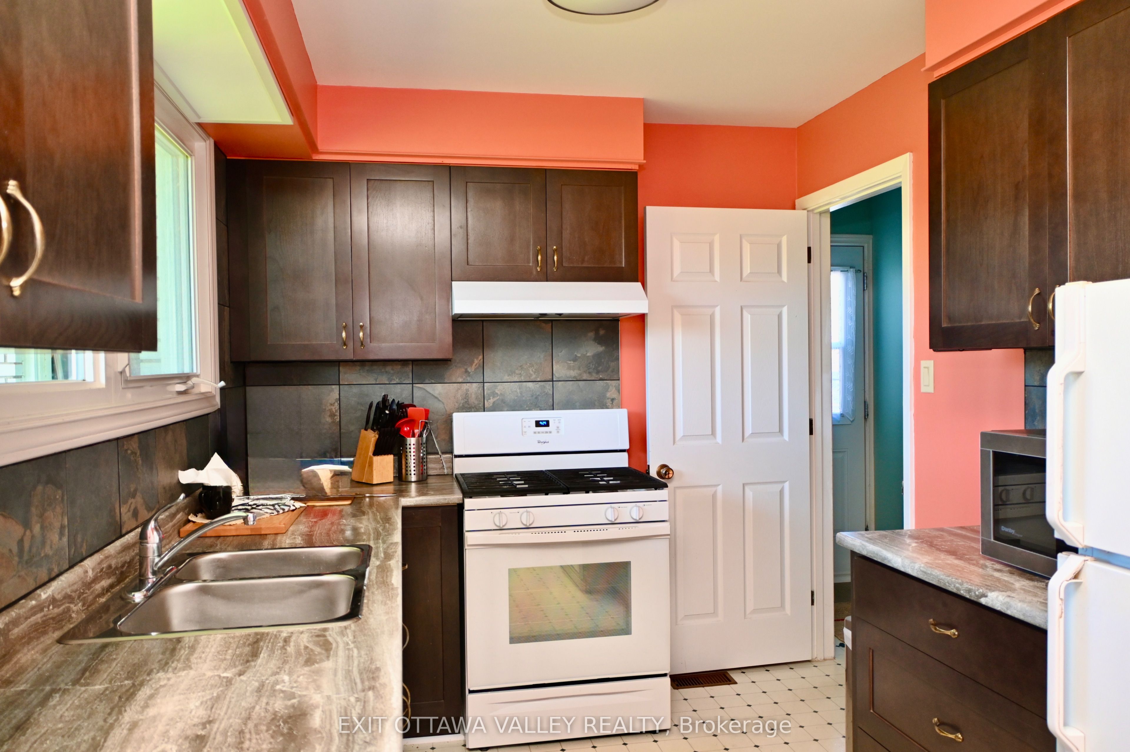 2297 Beachburg Road Property Photo 17