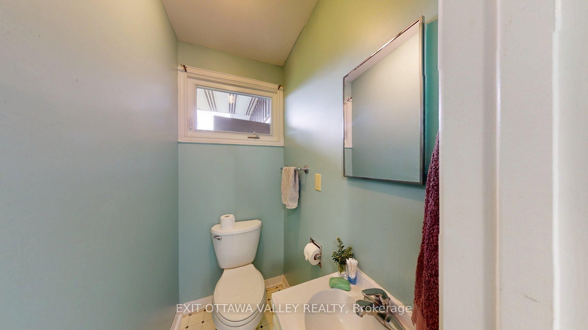 2297 Beachburg Road Property Photo 20