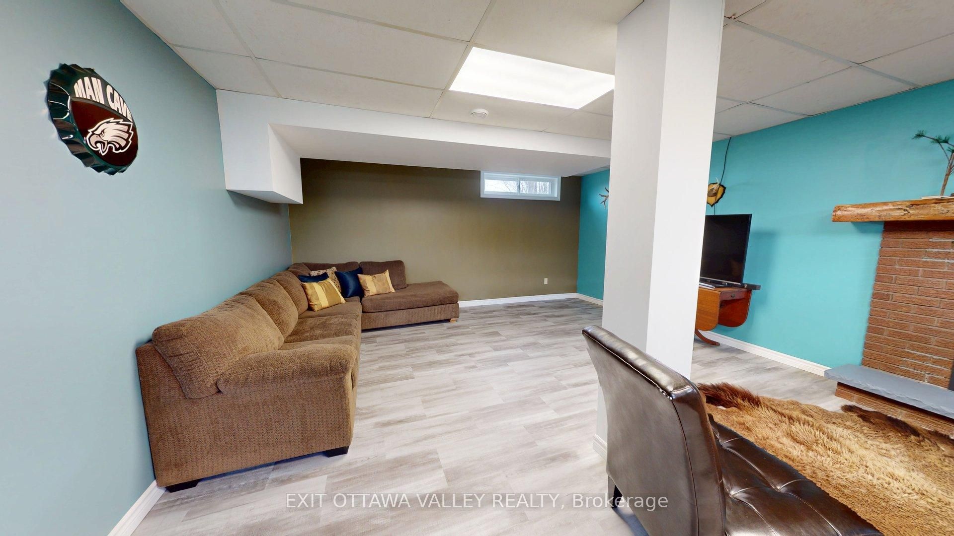 2297 Beachburg Road Property Photo 31