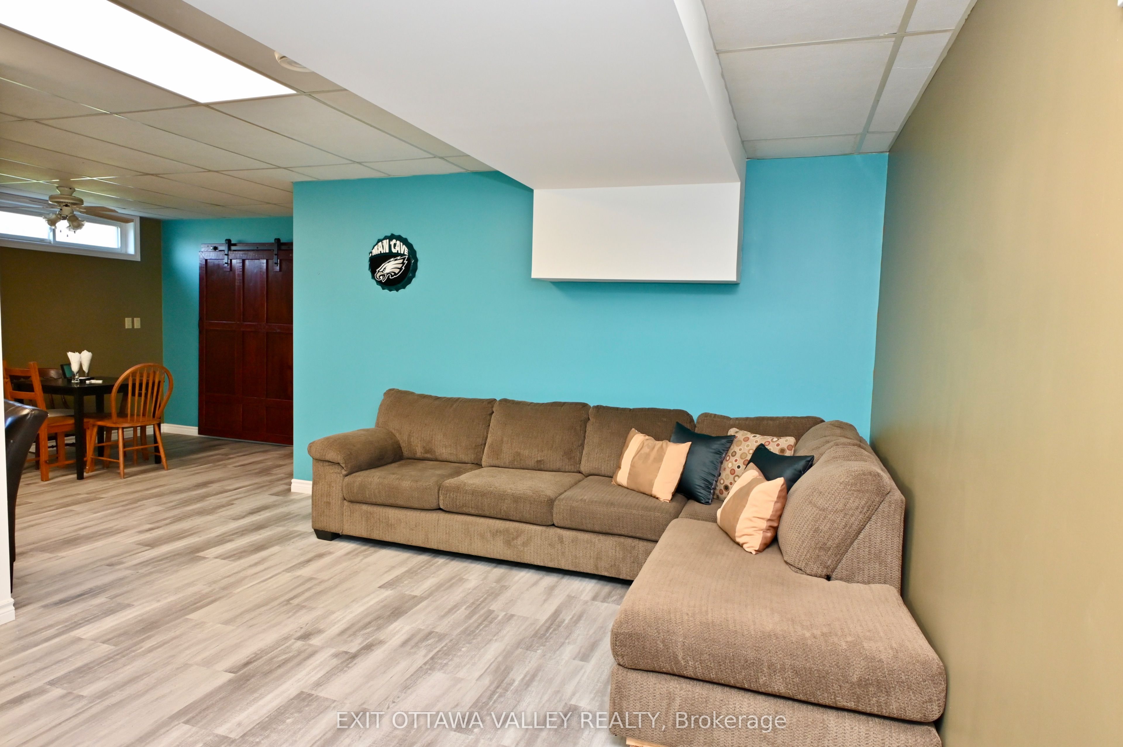 2297 Beachburg Road Property Photo 33