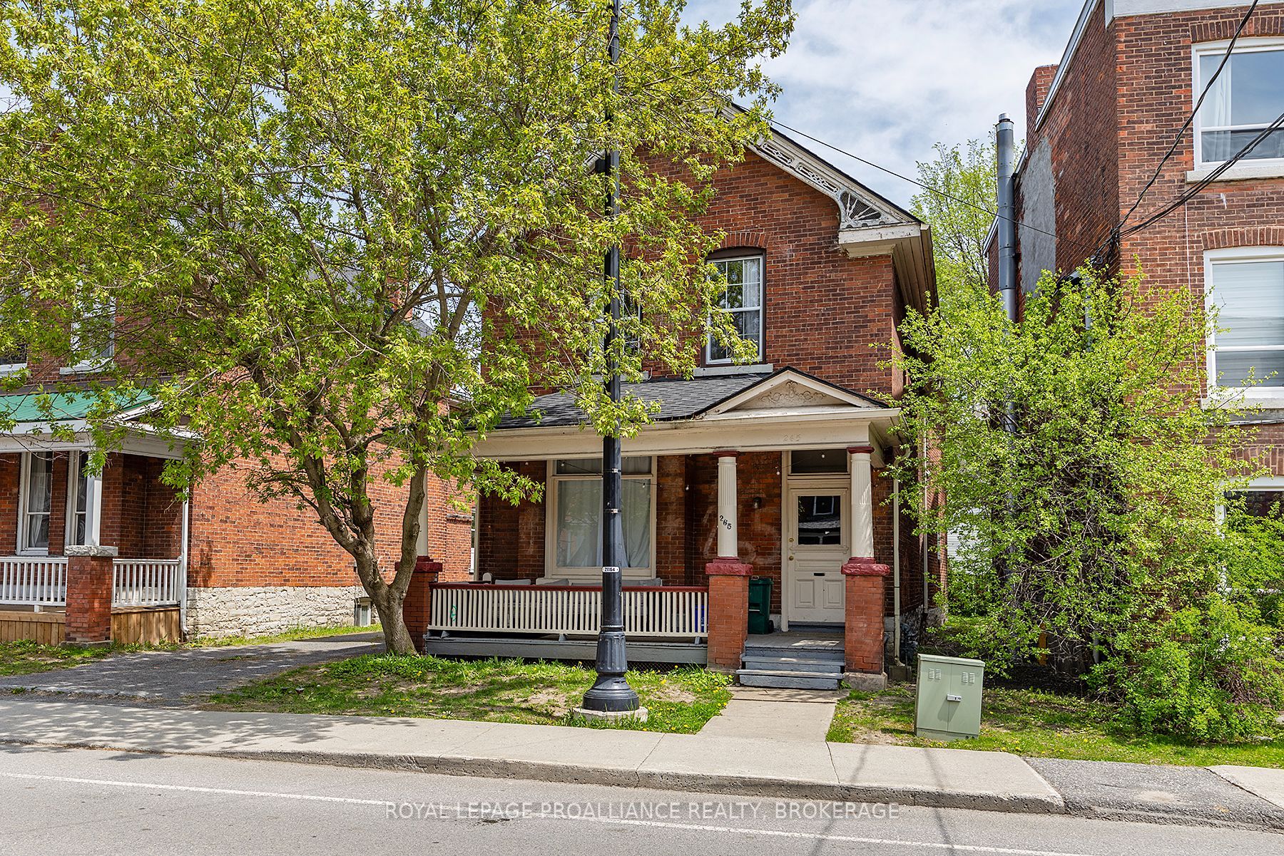 265 University Ave Property Photo