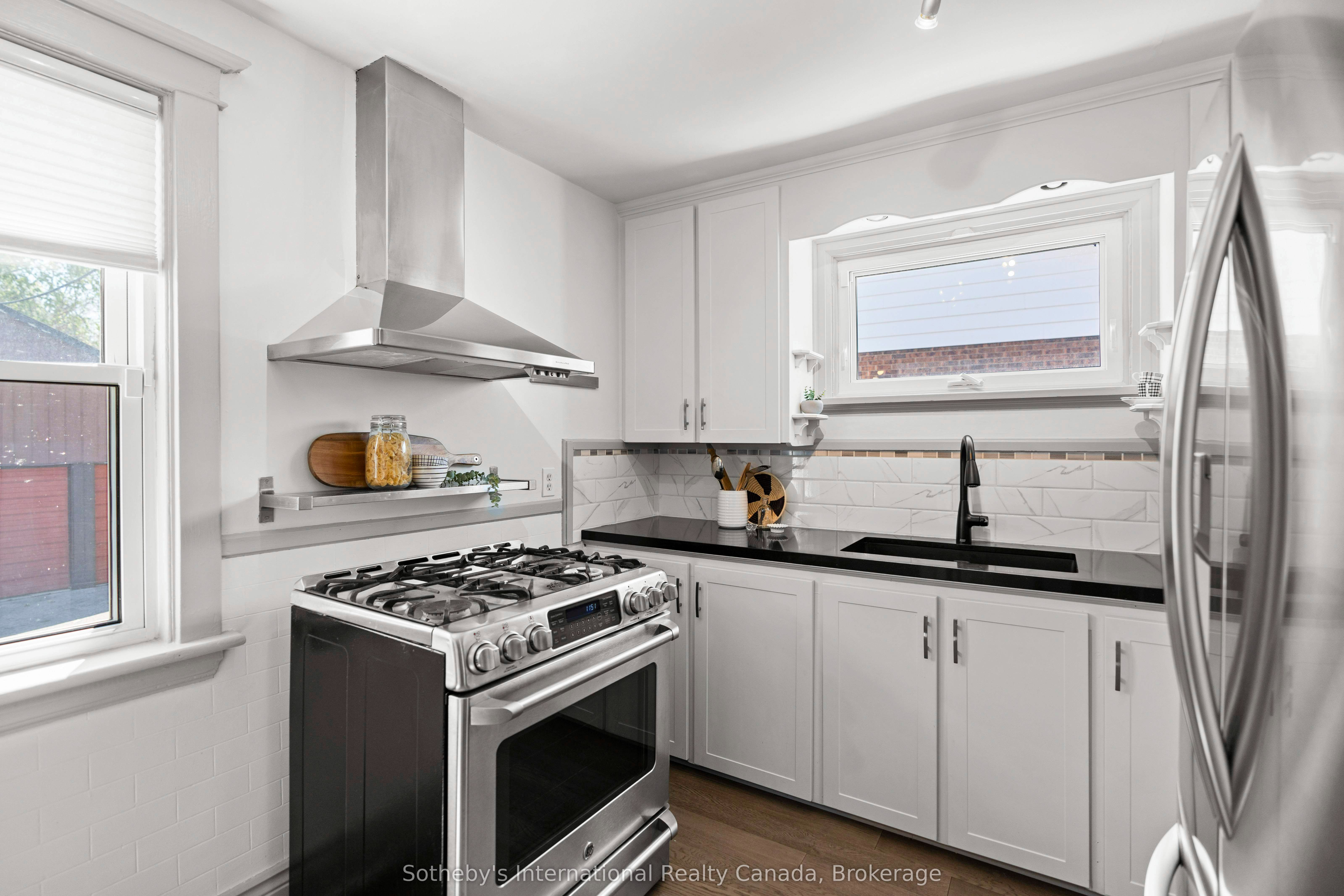 122 Lake Avenue Drive Property Photo 16