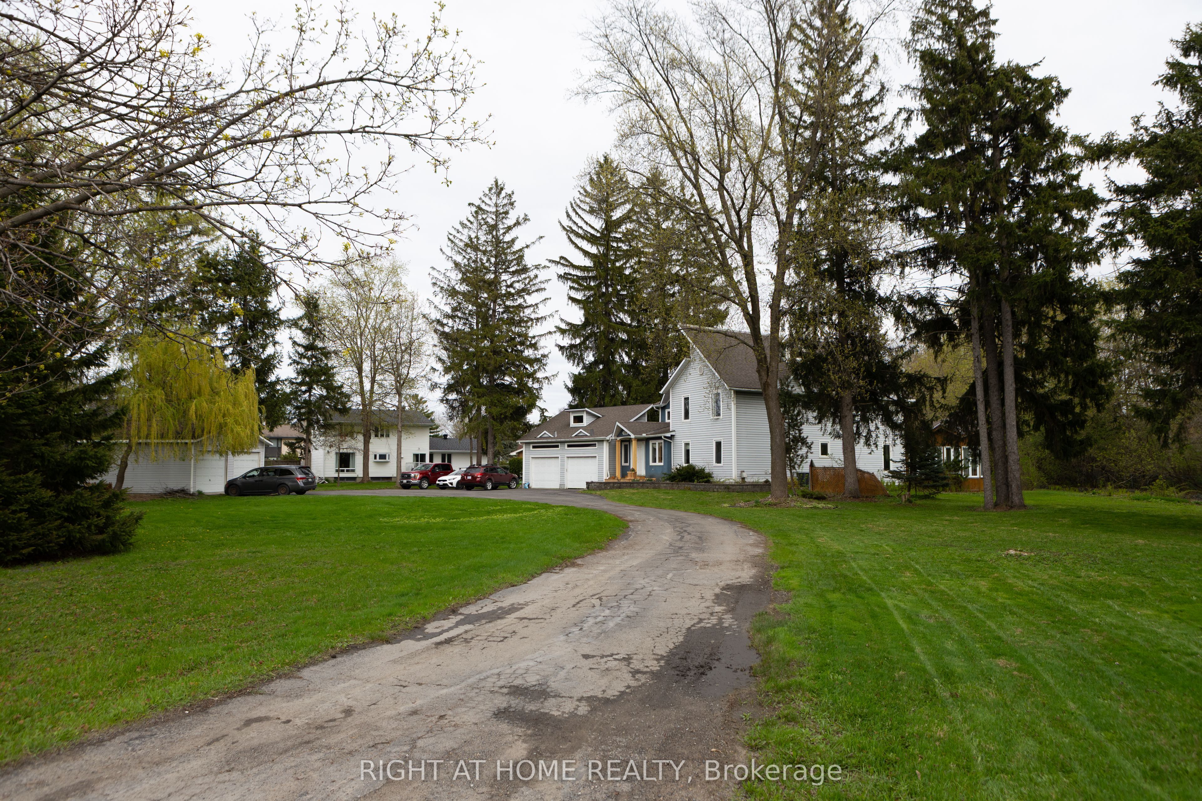 3208 Richmond Road Property Photo 6
