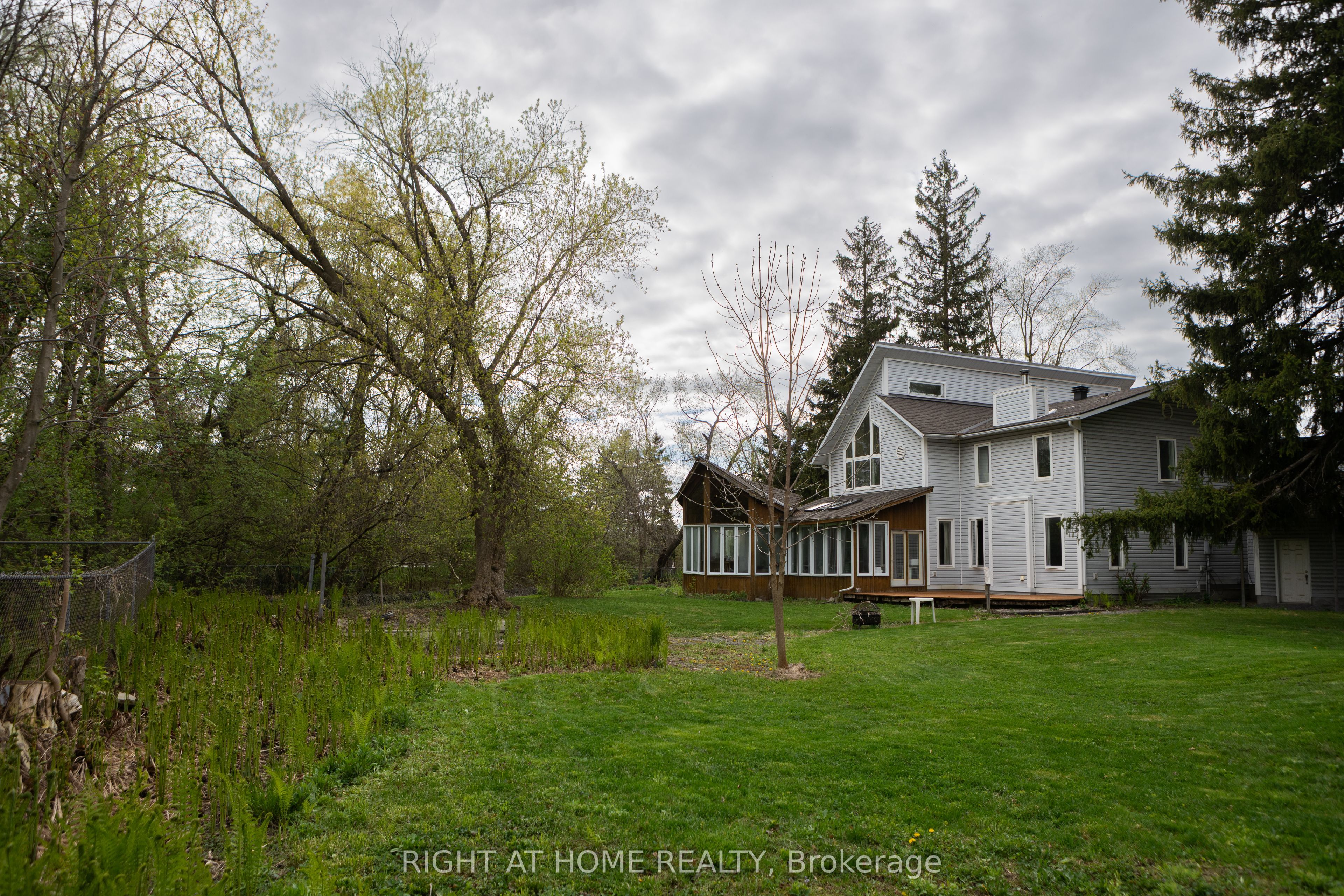 3208 Richmond Road Property Photo 10