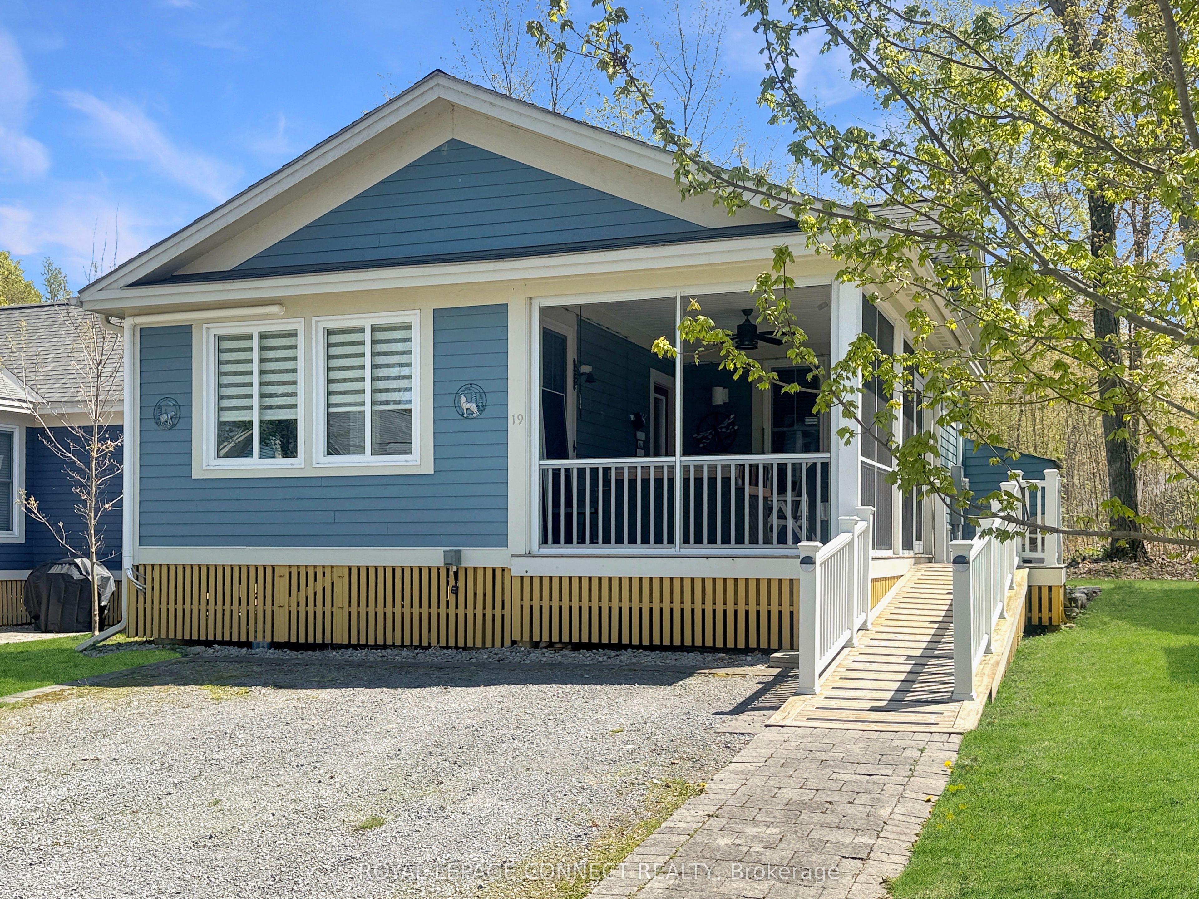19 Farm St Property Photo 1
