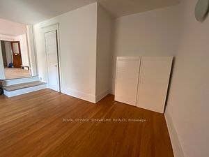 307-309 Dundas Street E 3 Property Photo 1
