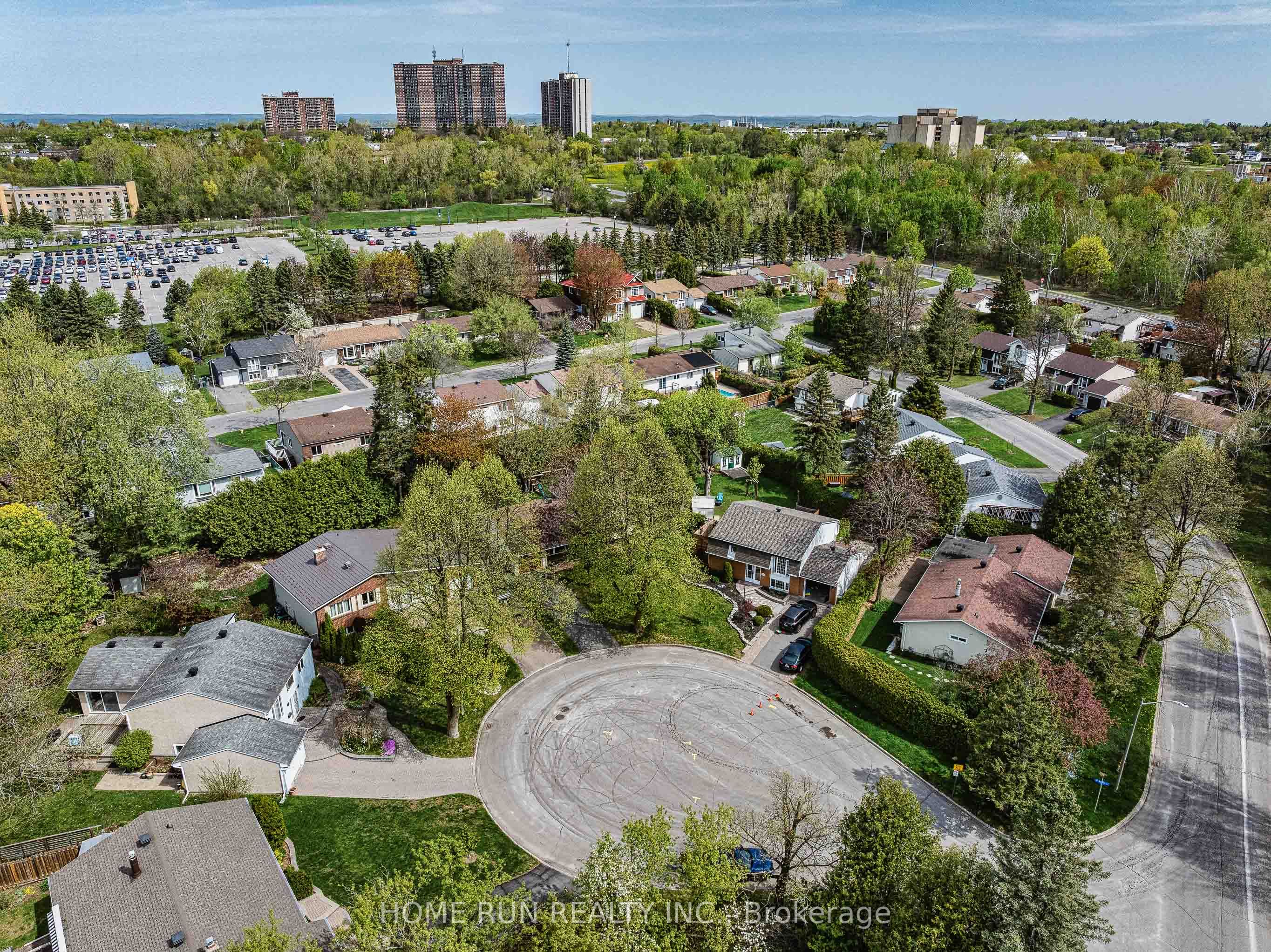9 Button Court Property Photo 4