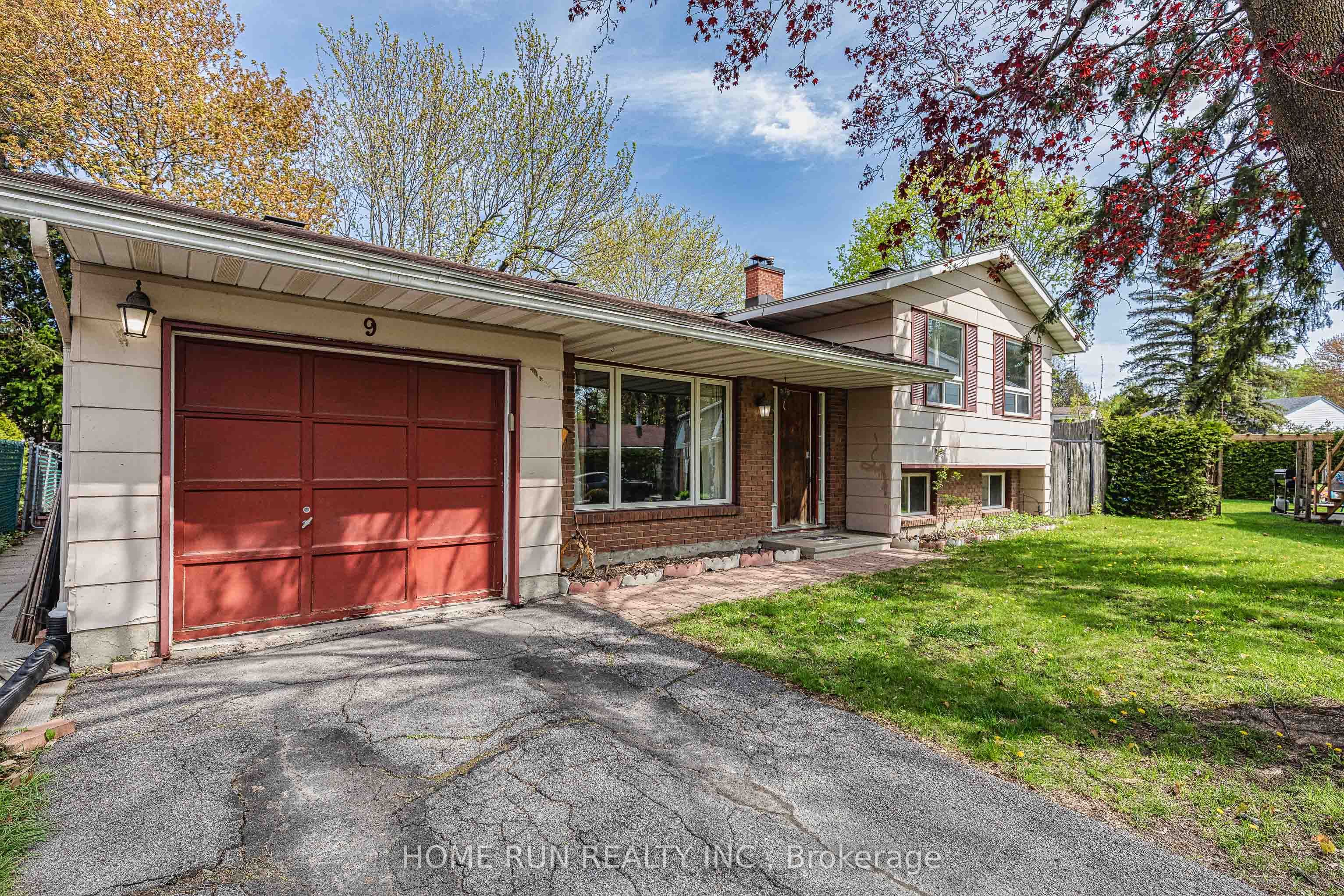 9 Button Court Property Photo 5
