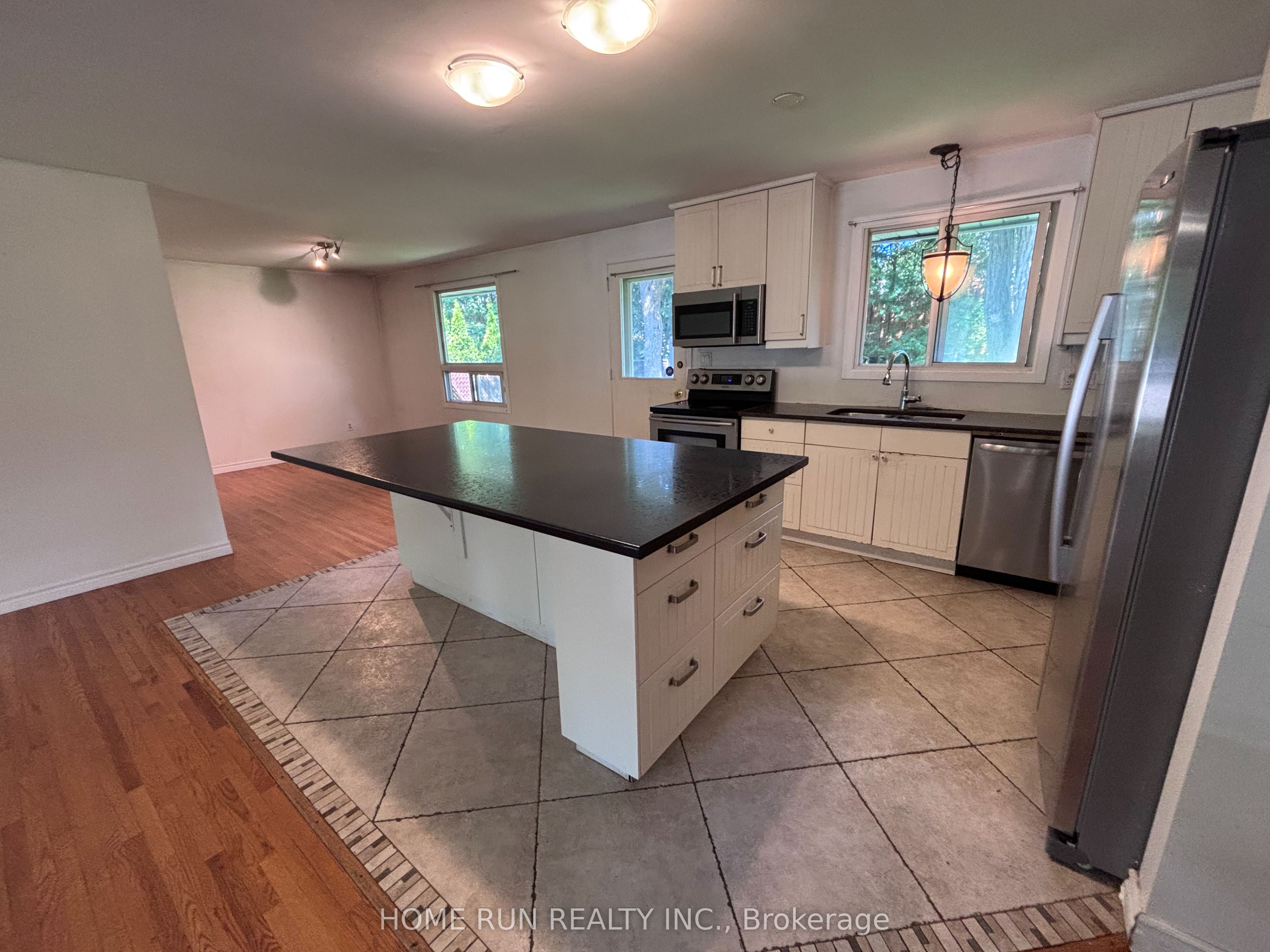 9 Button Court Property Photo 11