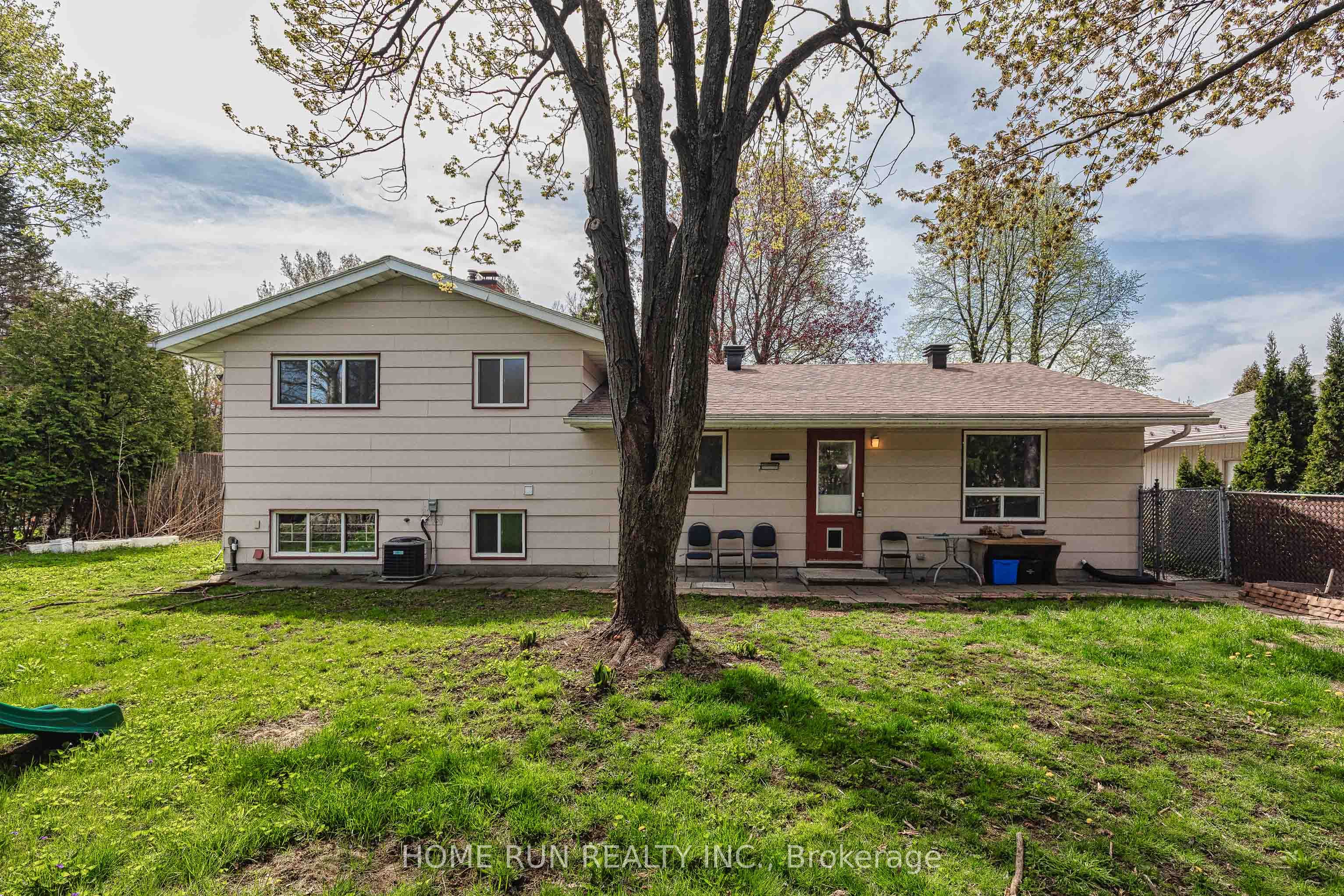 9 Button Court Property Photo 24