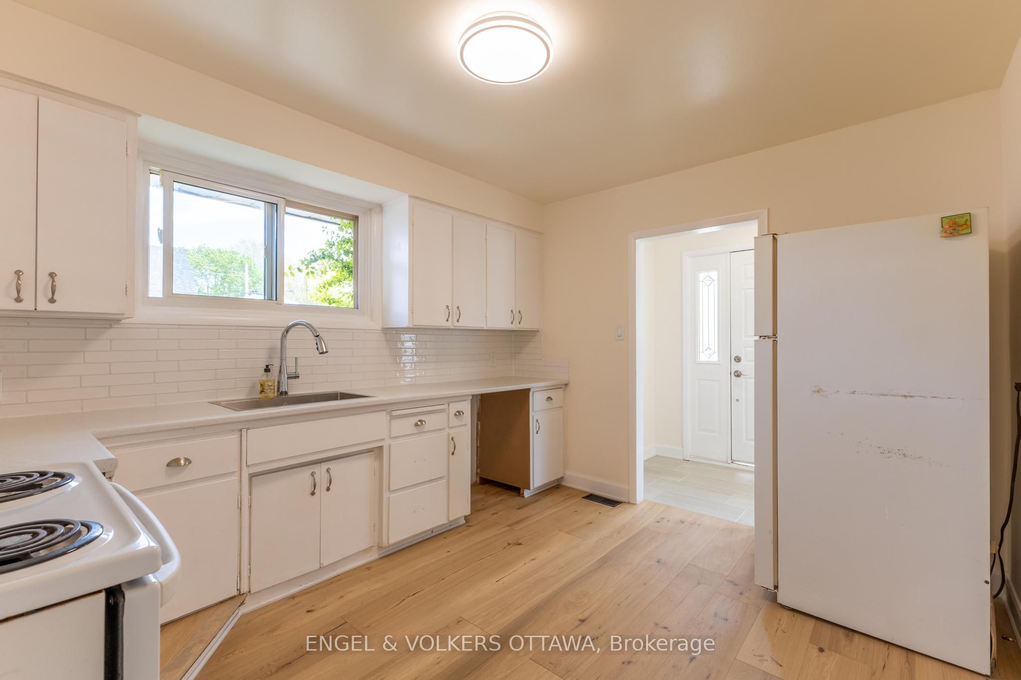89 Munro Street Property Photo 8