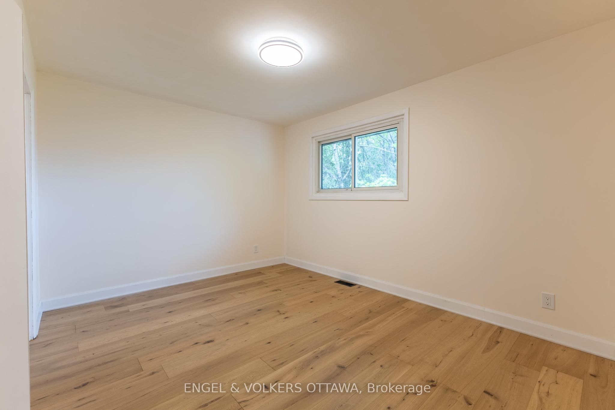 89 Munro Street Property Photo 12