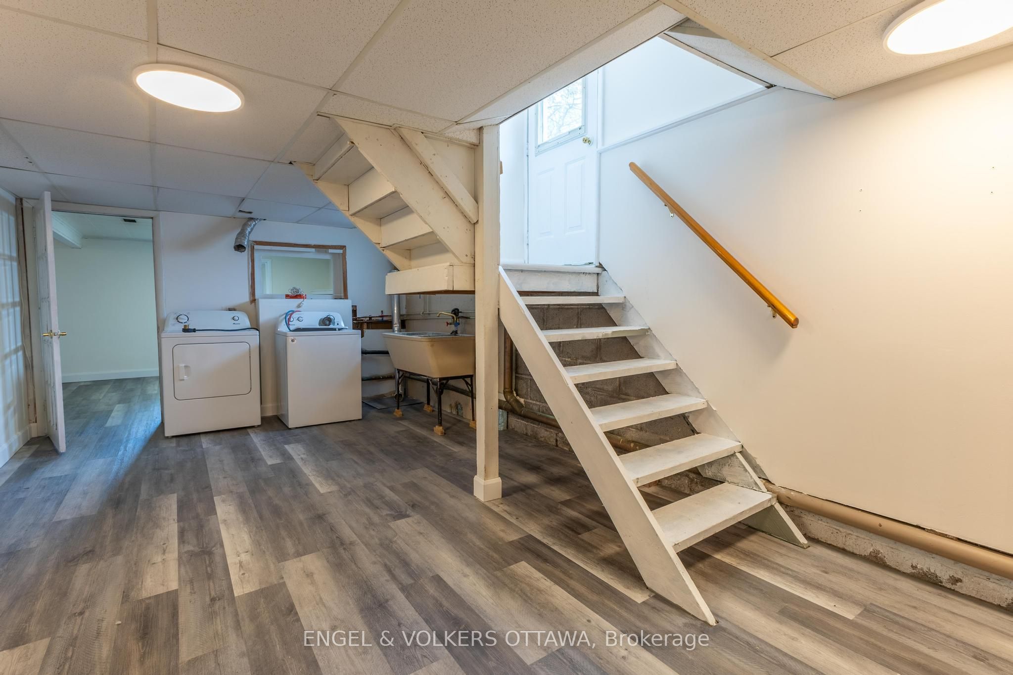 89 Munro Street Property Photo 16