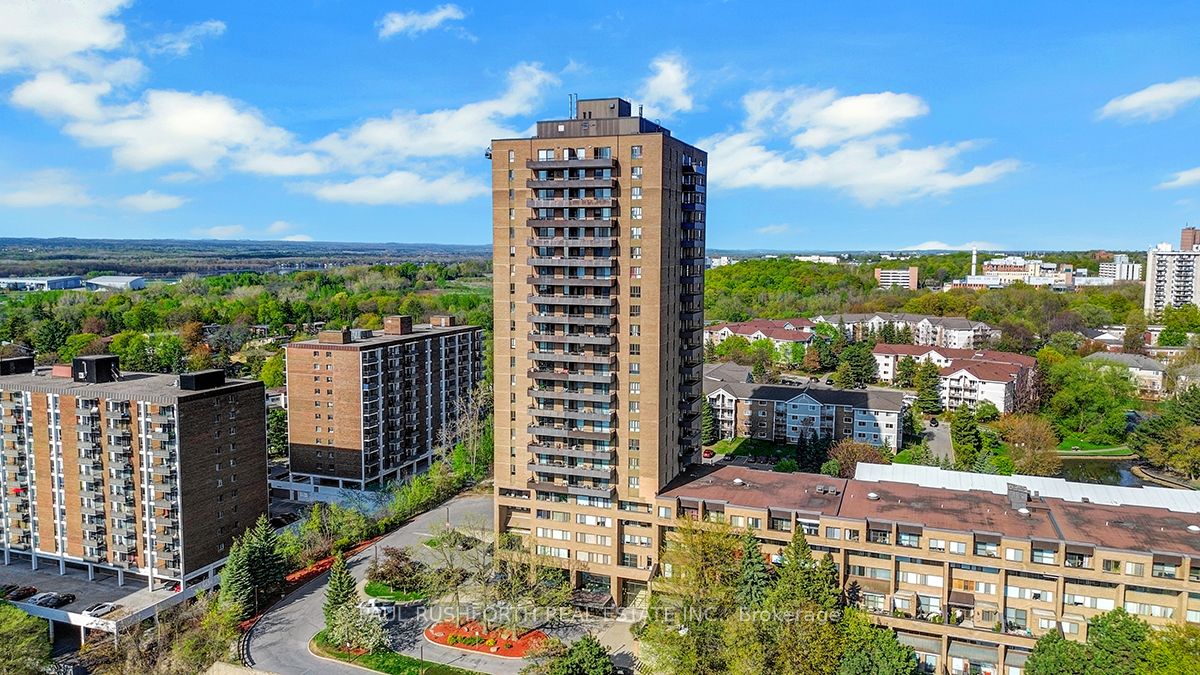 #2102 - 505 St Laurent Boulevard