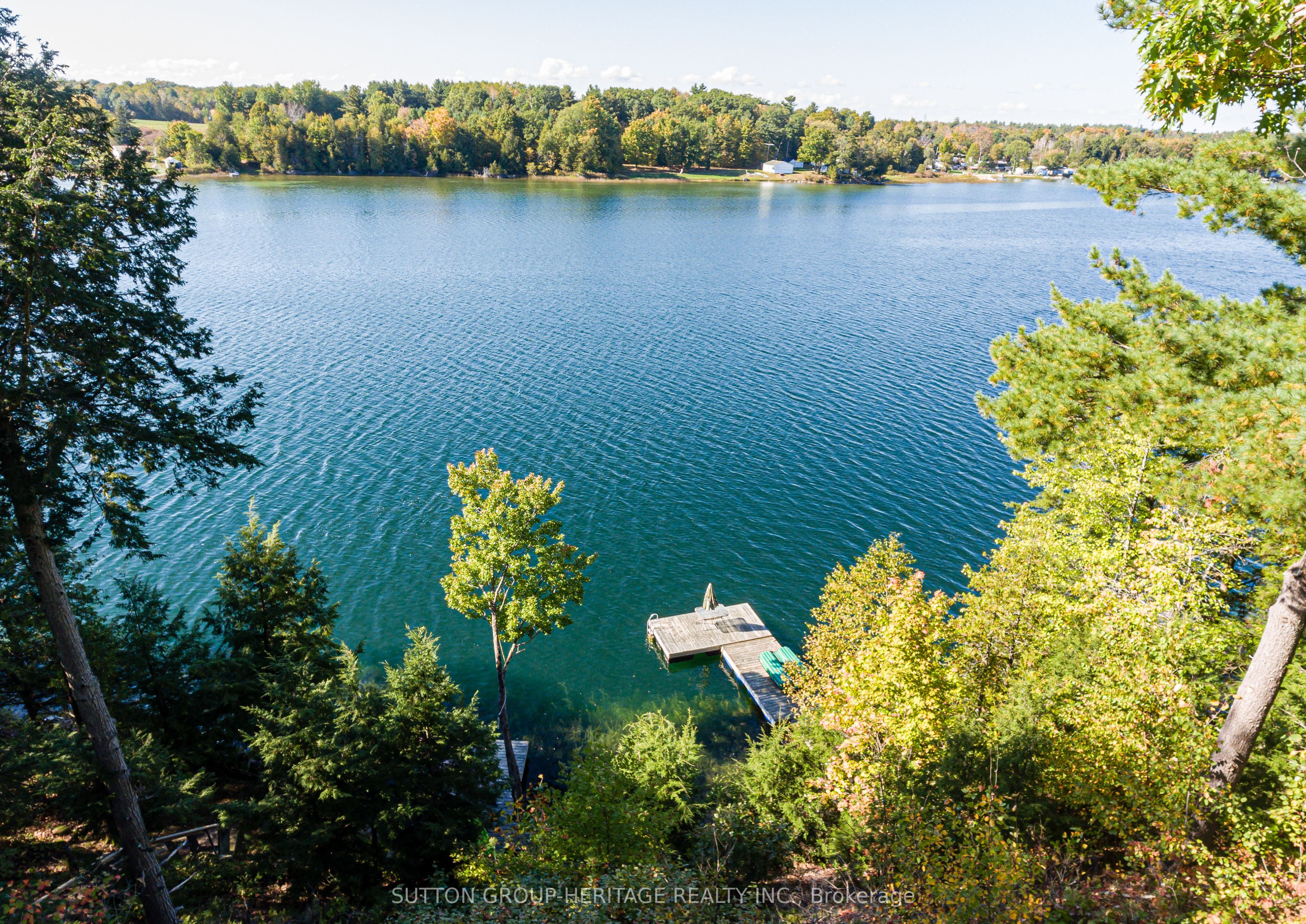 250 Younge Lane Property Photo 6