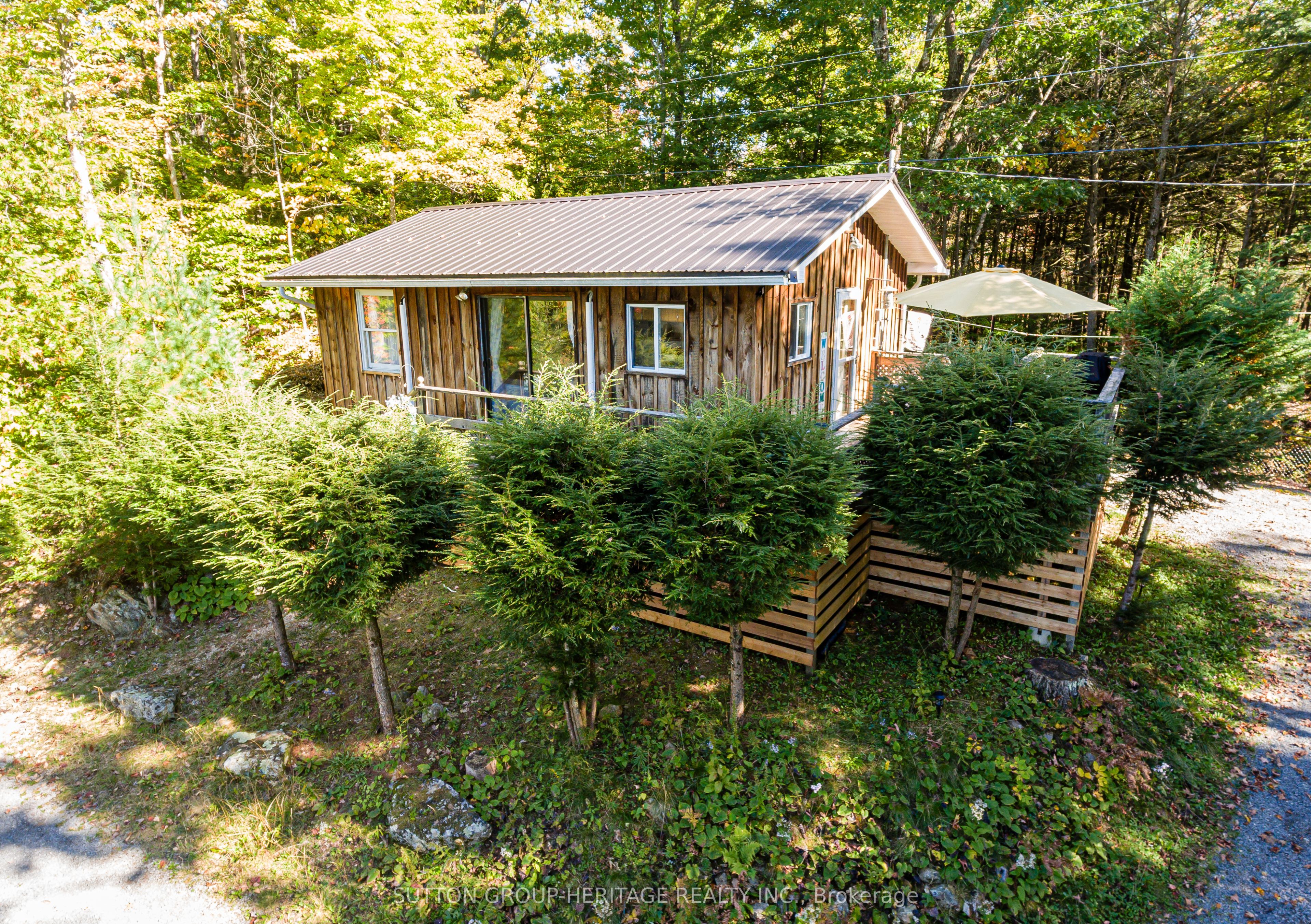 250 Younge Lane Property Photo 7