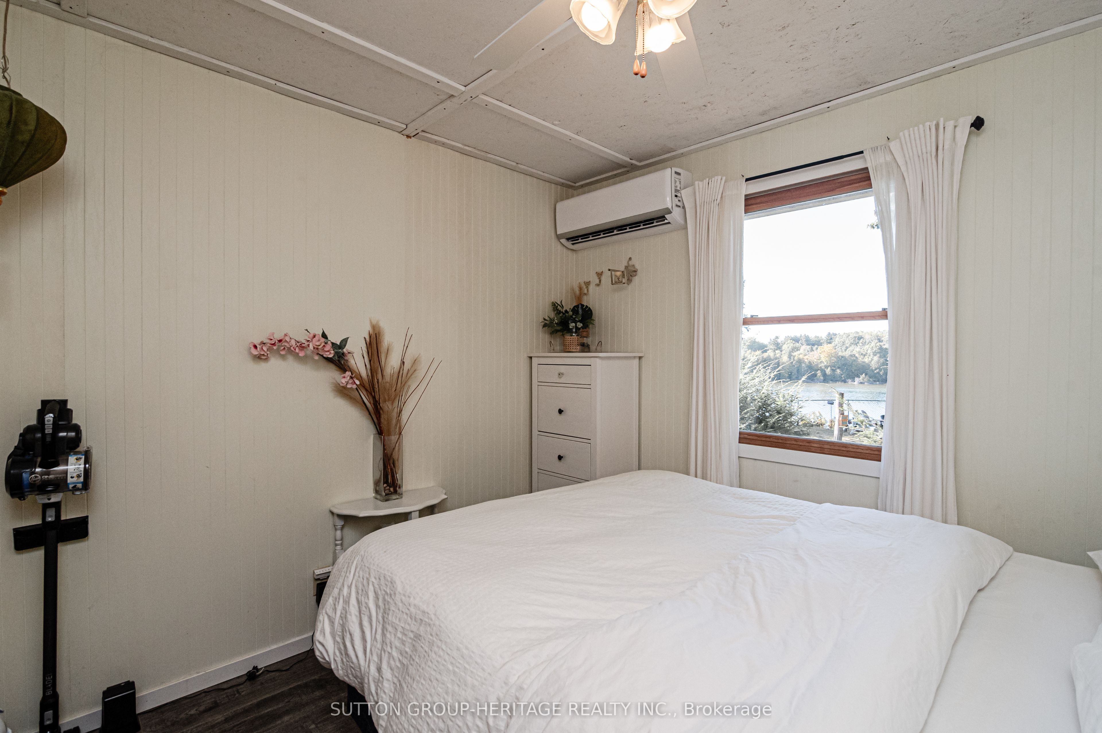 250 Younge Lane Property Photo 20