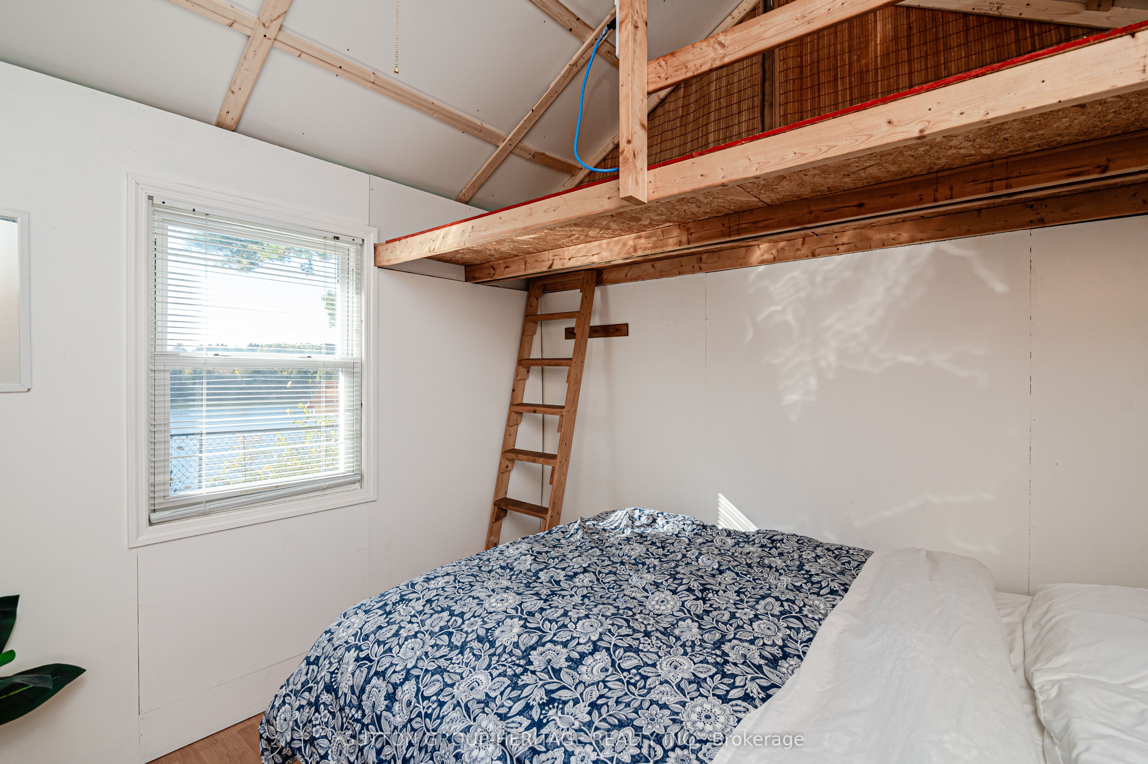 250 Younge Lane Property Photo 22