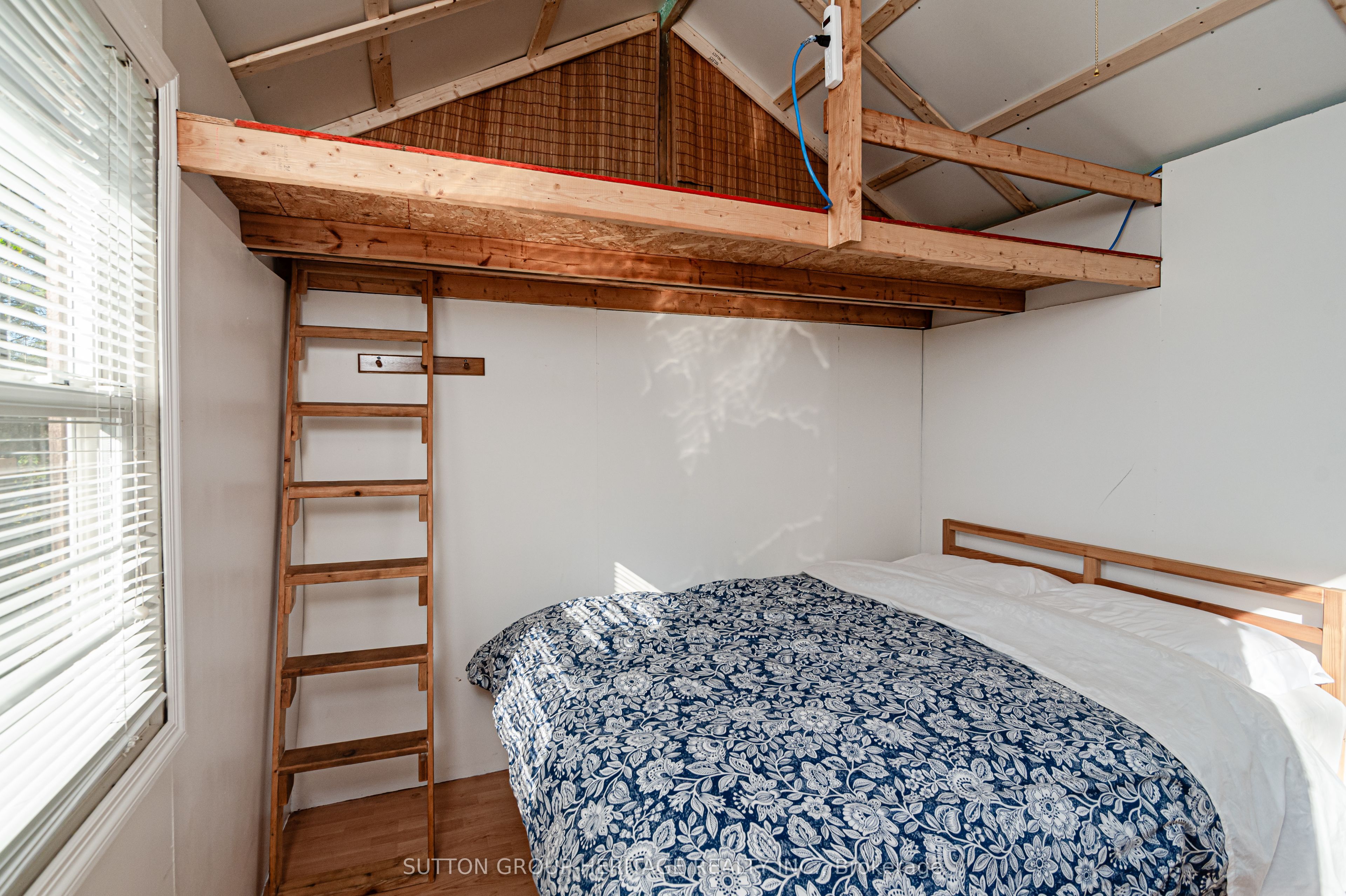 250 Younge Lane Property Photo 23