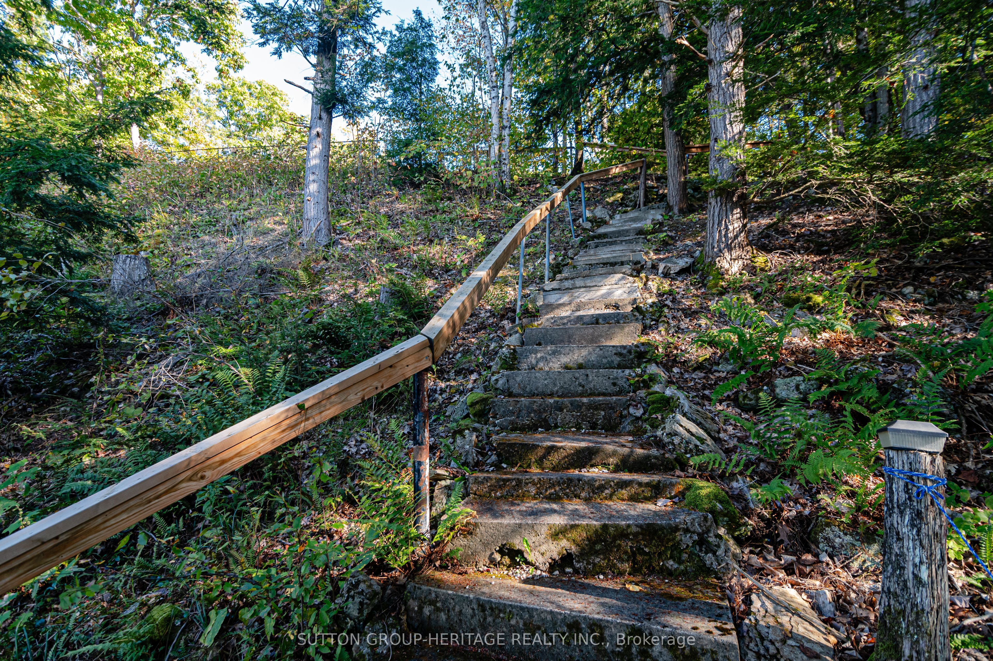 250 Younge Lane Property Photo 32