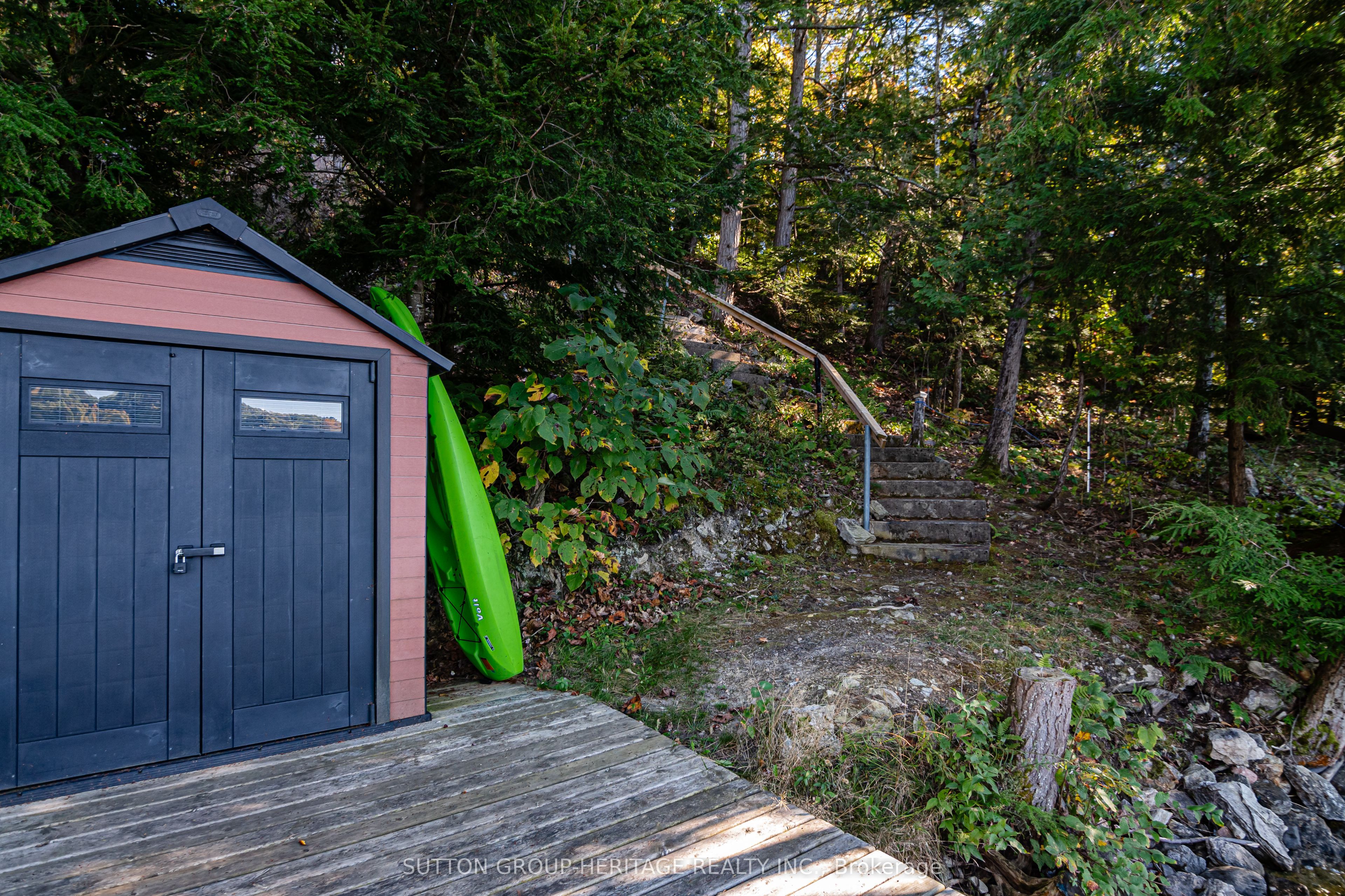 250 Younge Lane Property Photo 34