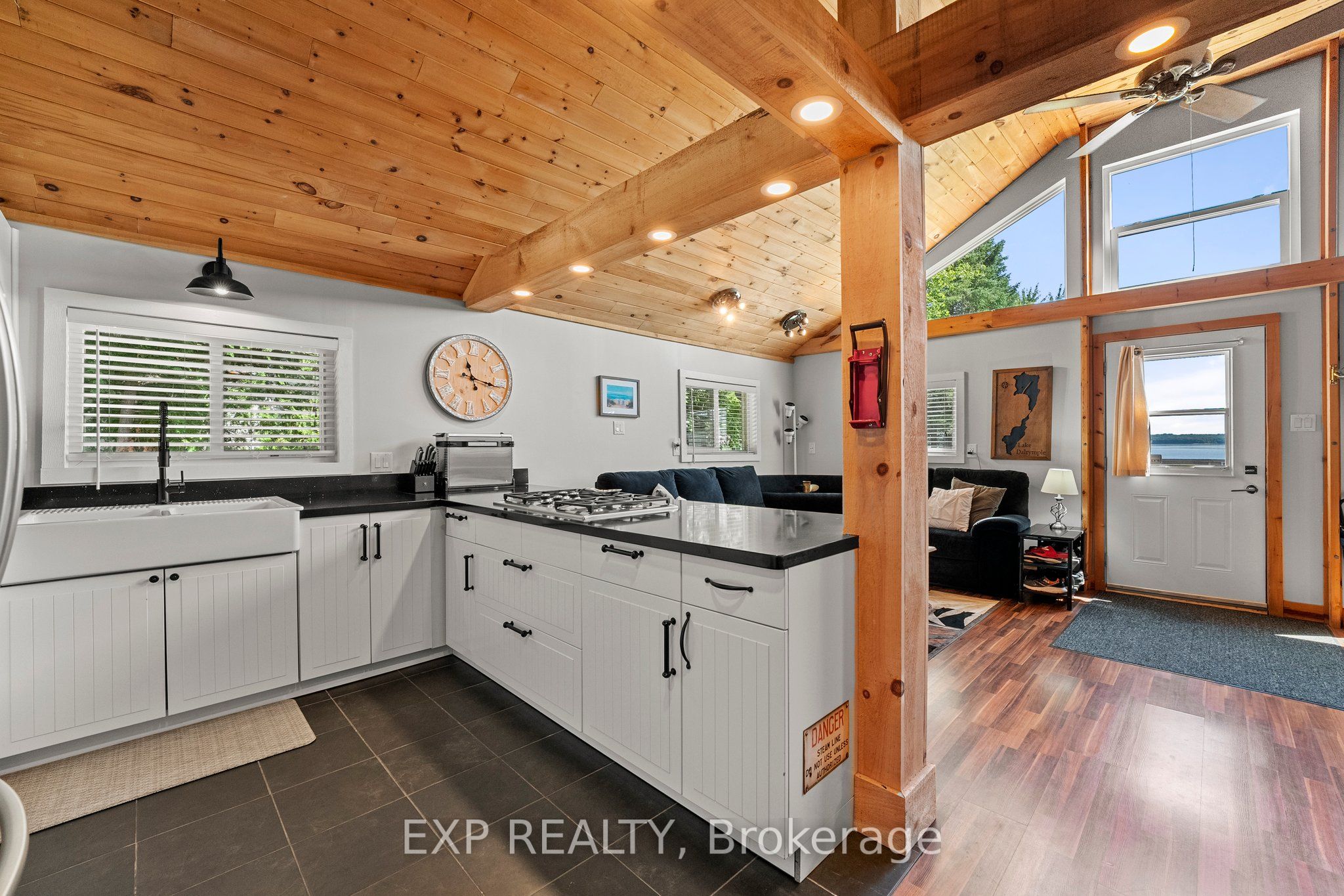 104 Fulsom Crescent Property Photo 12