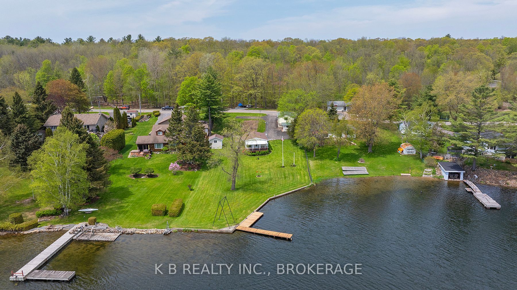 5374 Rideau Road Property Photo
