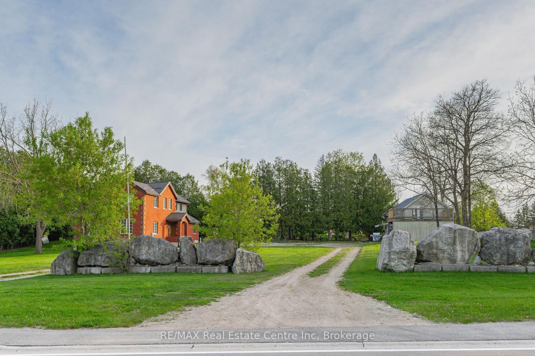4 BROCK Road Property Photo 1