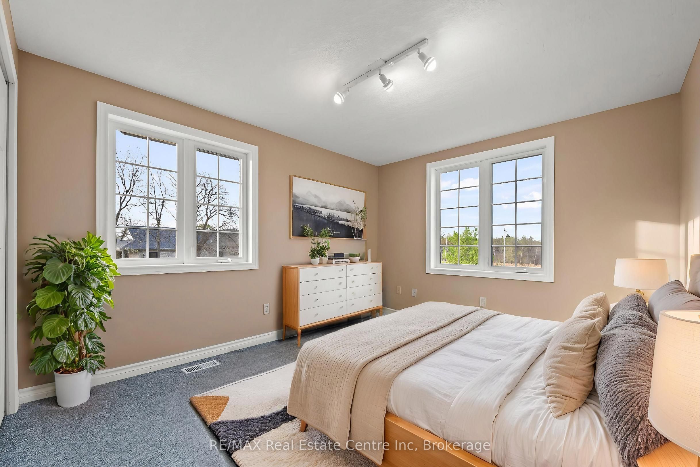 4 Brock Road N Property Photo 18