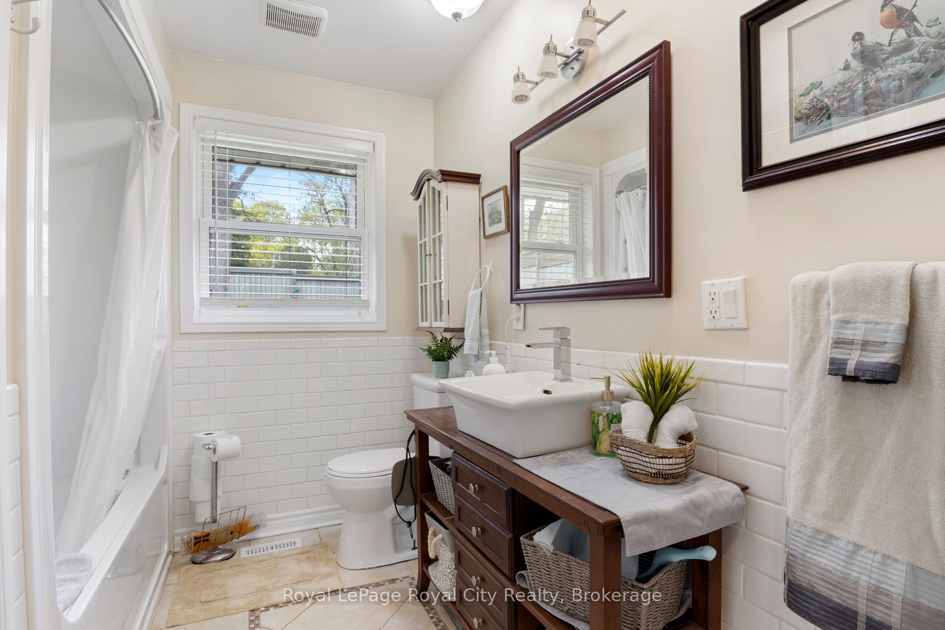 601 Colquhoun Street Property Photo 16
