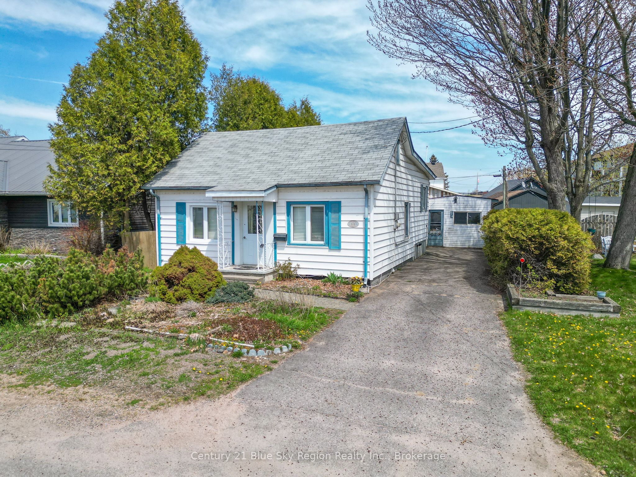 874 Amelia Street Property Photo