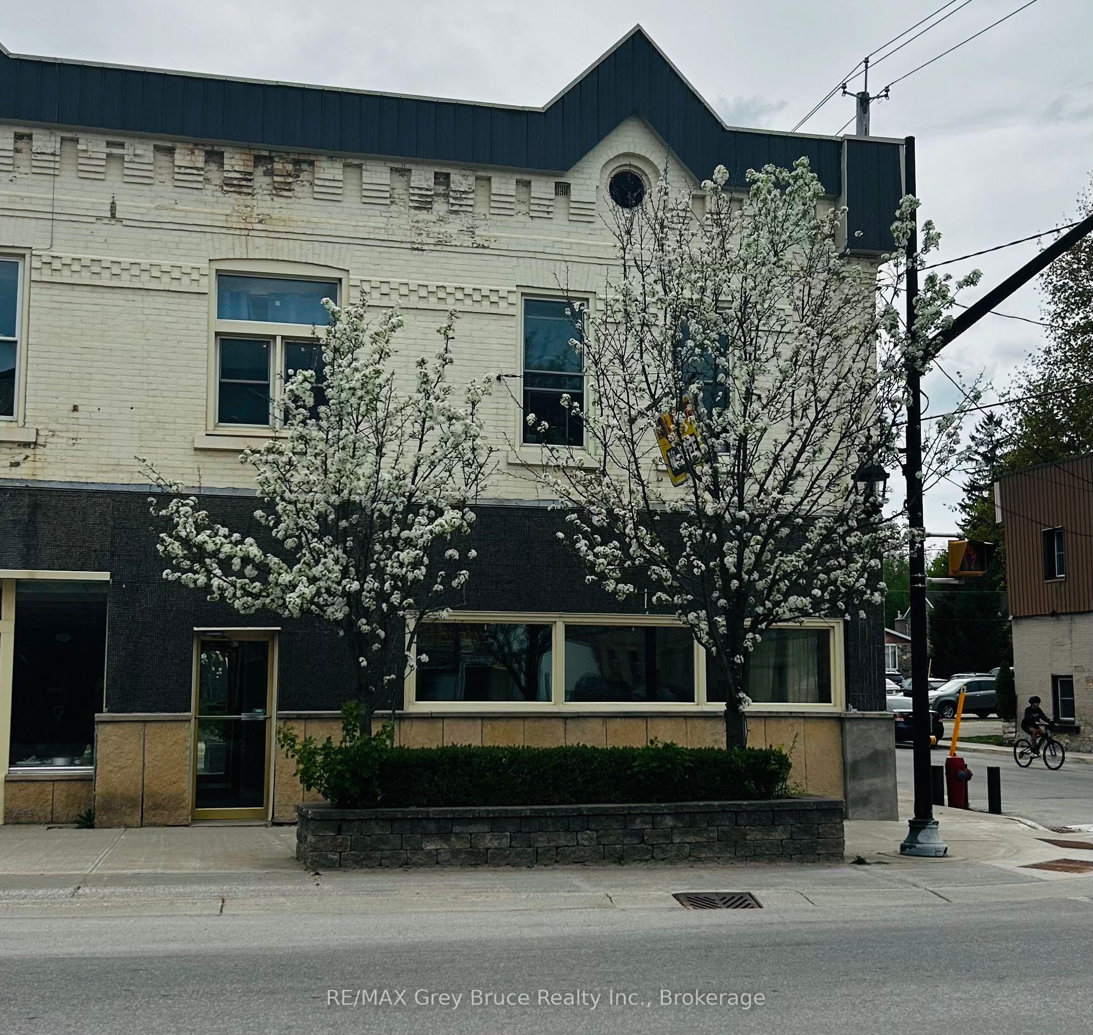 62 1st Avenue S Property Photo 18