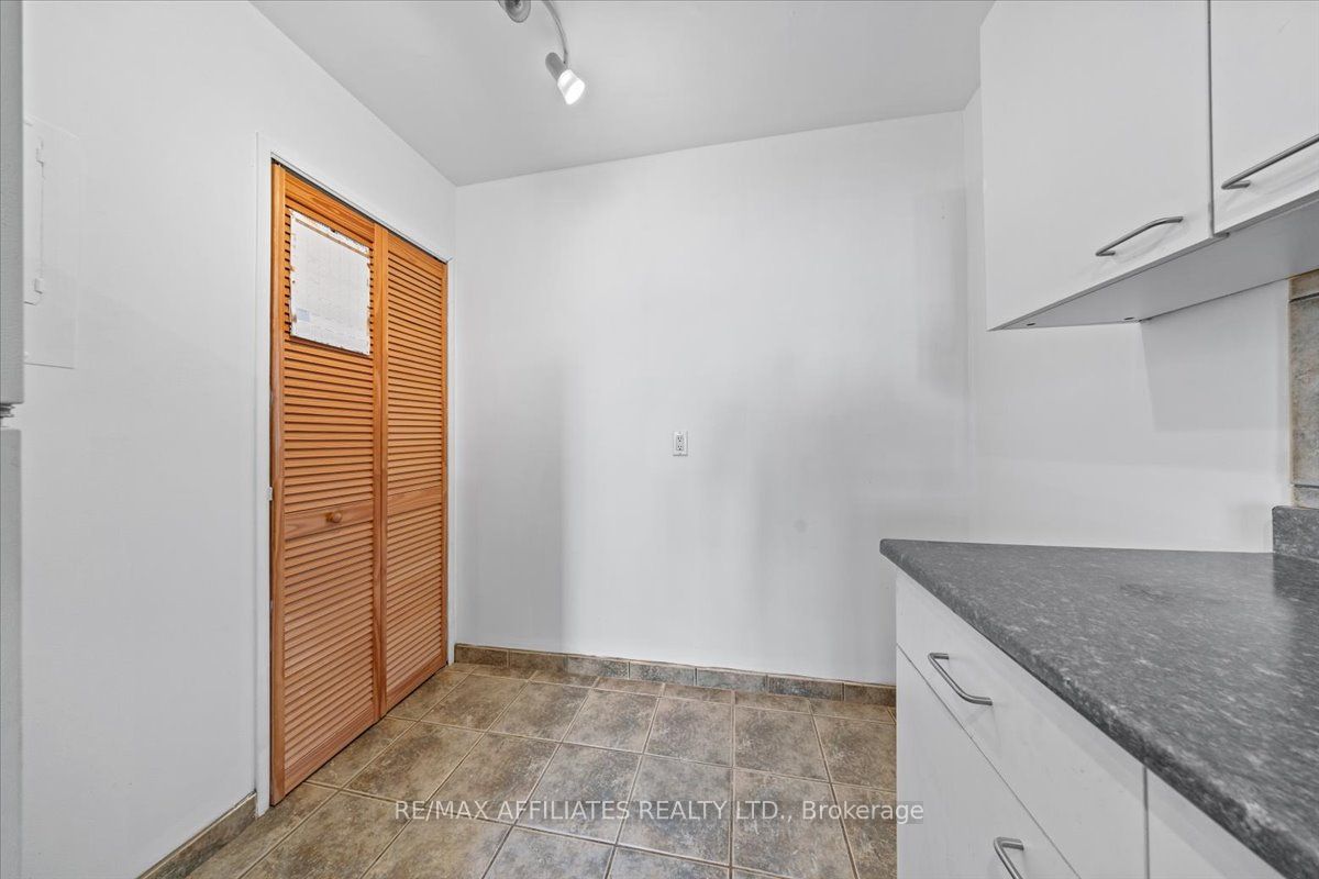 #706 - 2000 Jasmine Crescent Property Photo 19