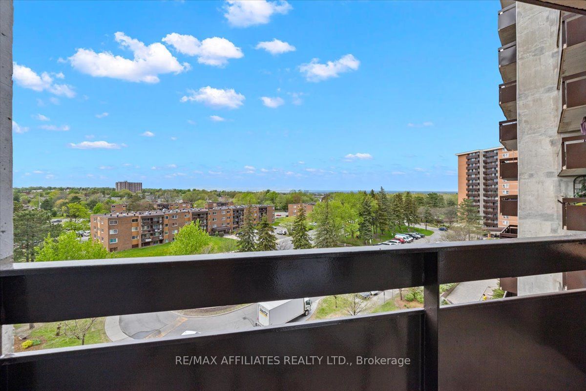 #706 - 2000 Jasmine Crescent Property Photo 22