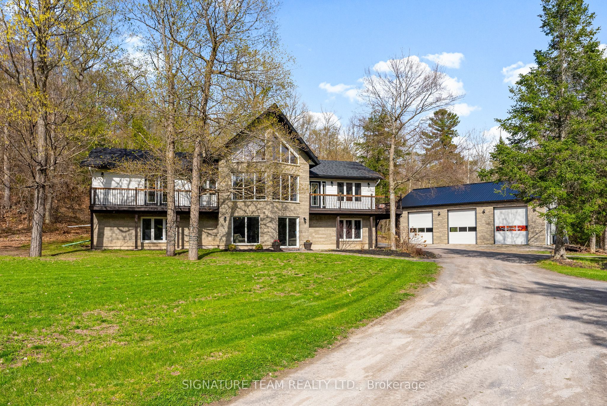 314 Robertson Line Property Photo