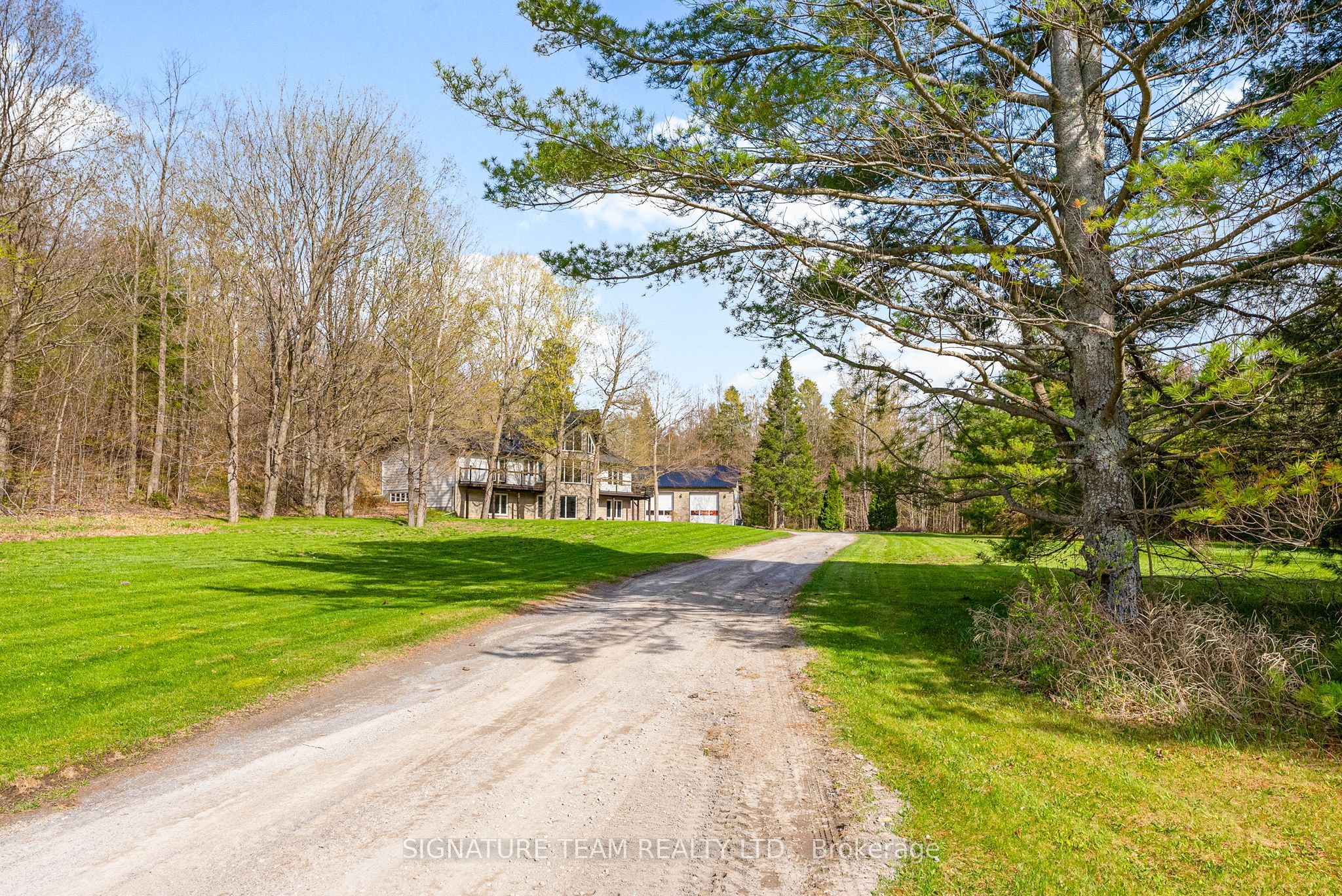 314 Robertson Line Property Photo 2