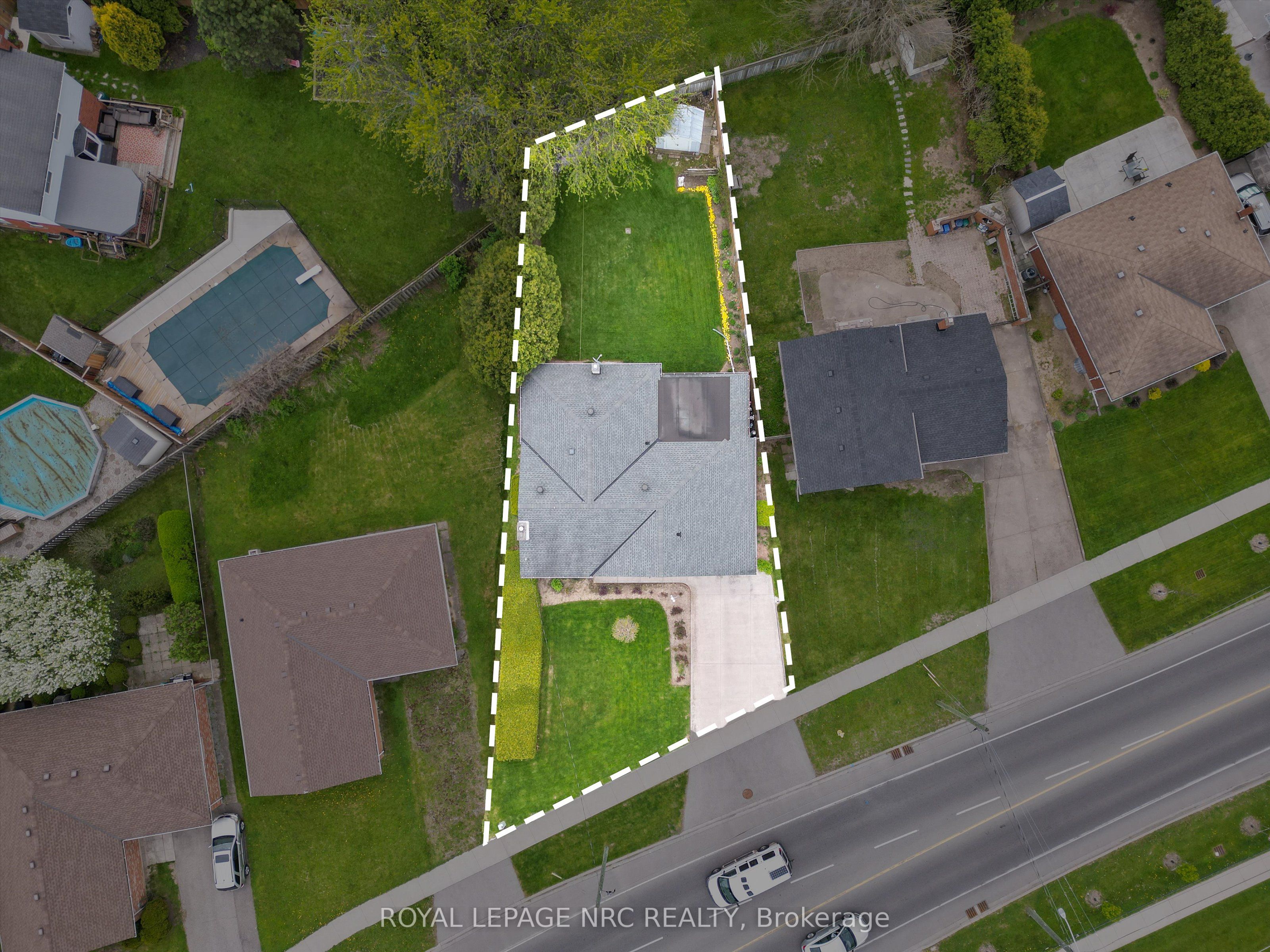 96 Lakeshore Road Property Photo 2