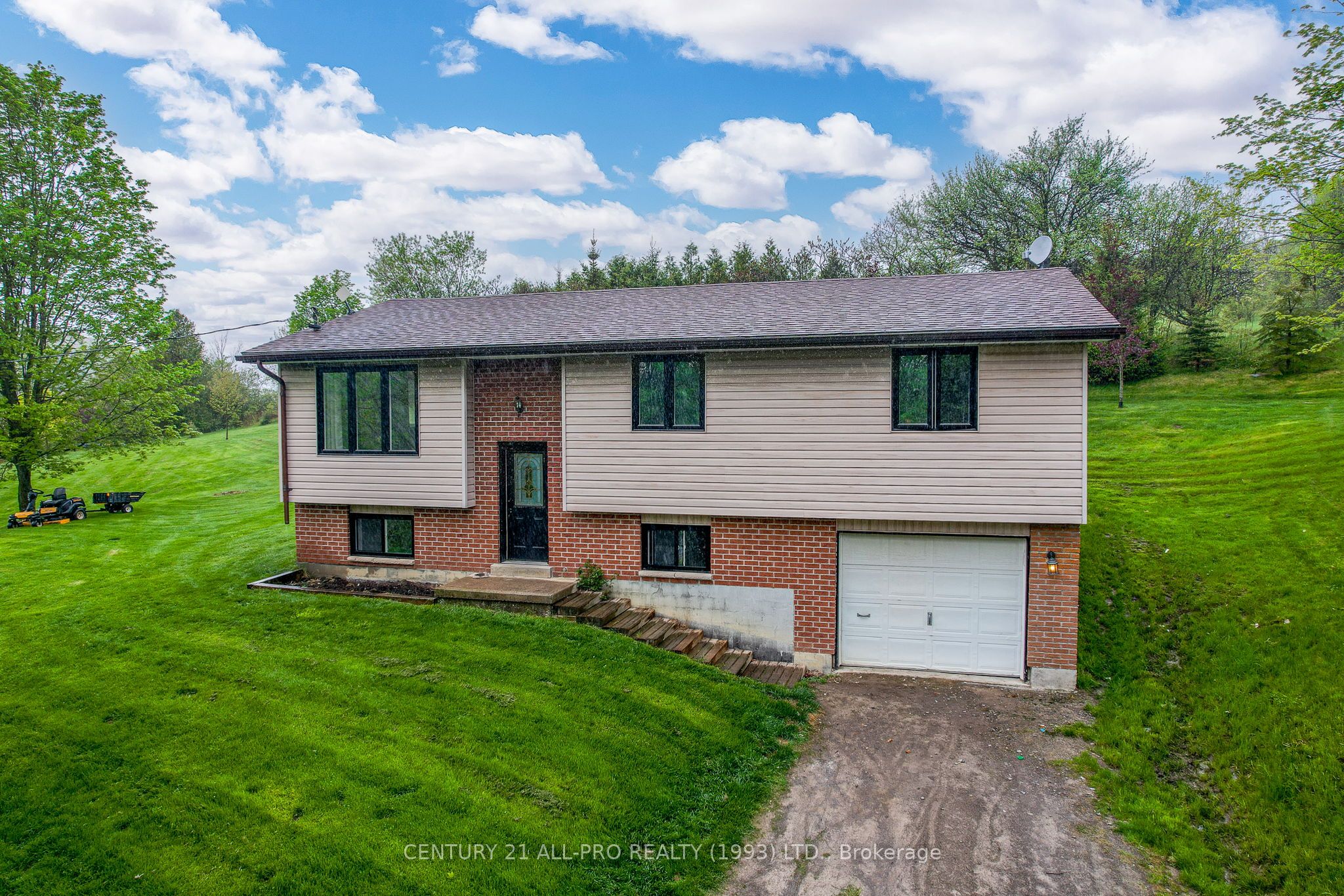 3791 Harwood Road Property Photo