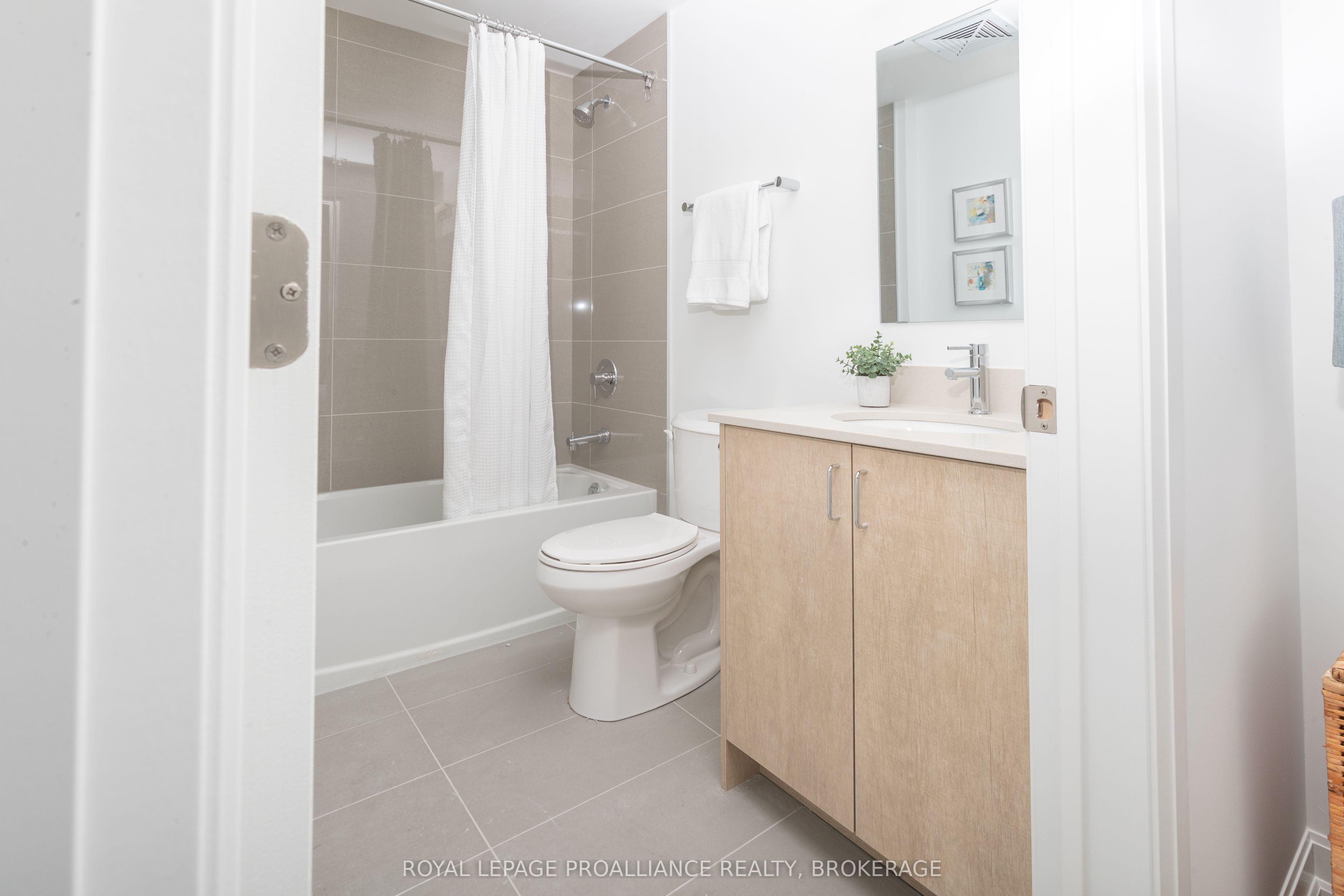 223 Princess St Property Photo 11