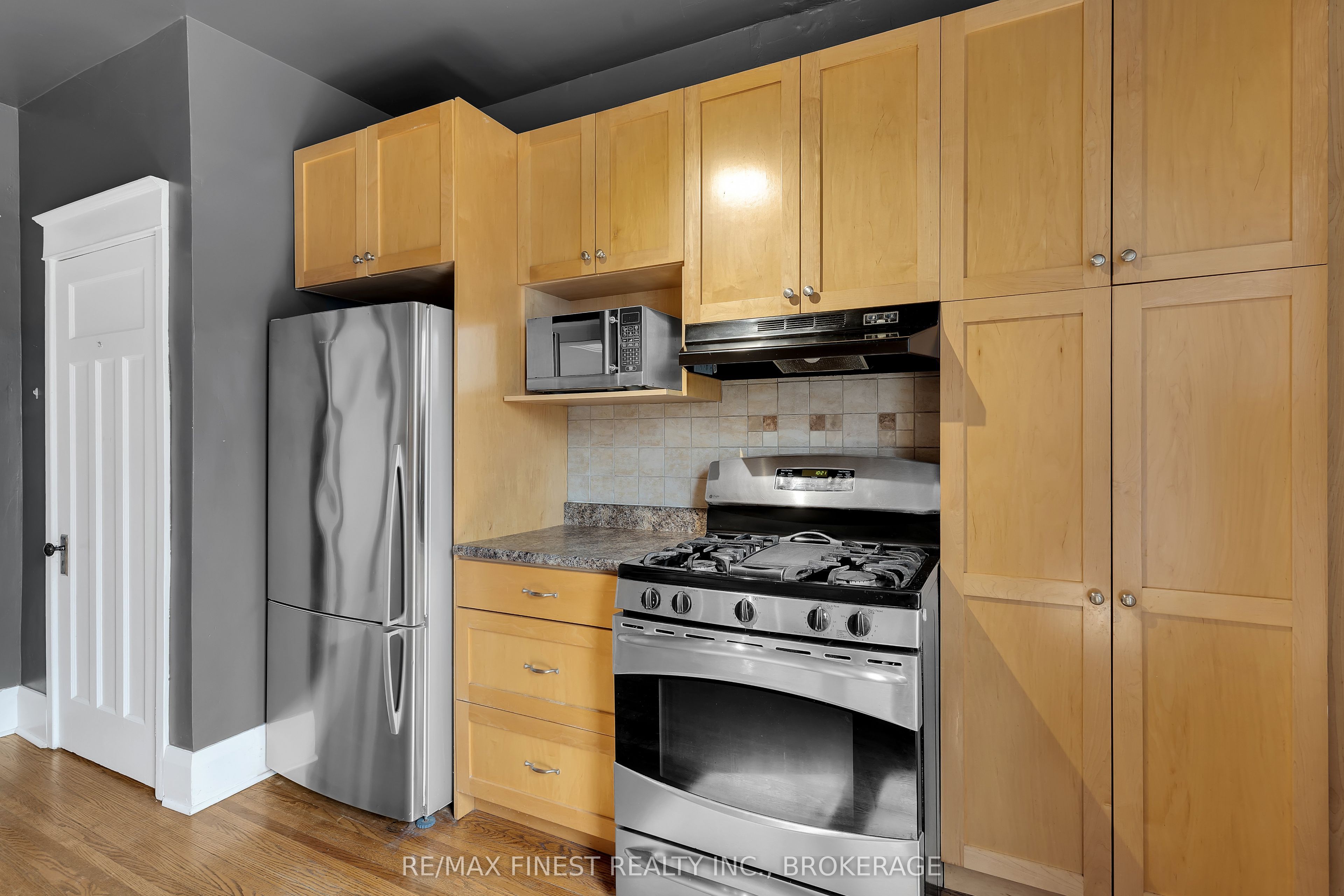 369 Victoria Street Property Photo 11