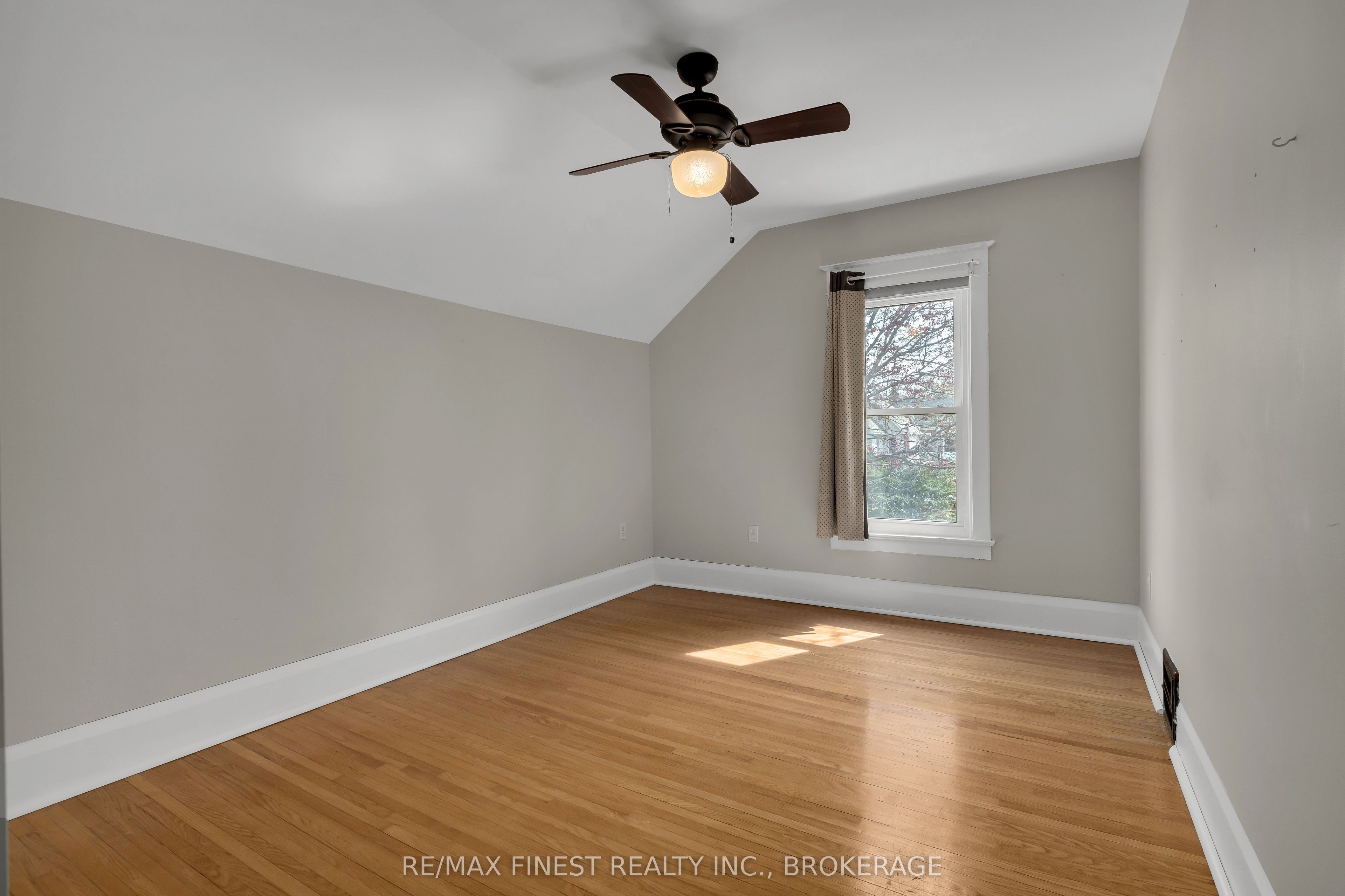 369 Victoria Street Property Photo 16